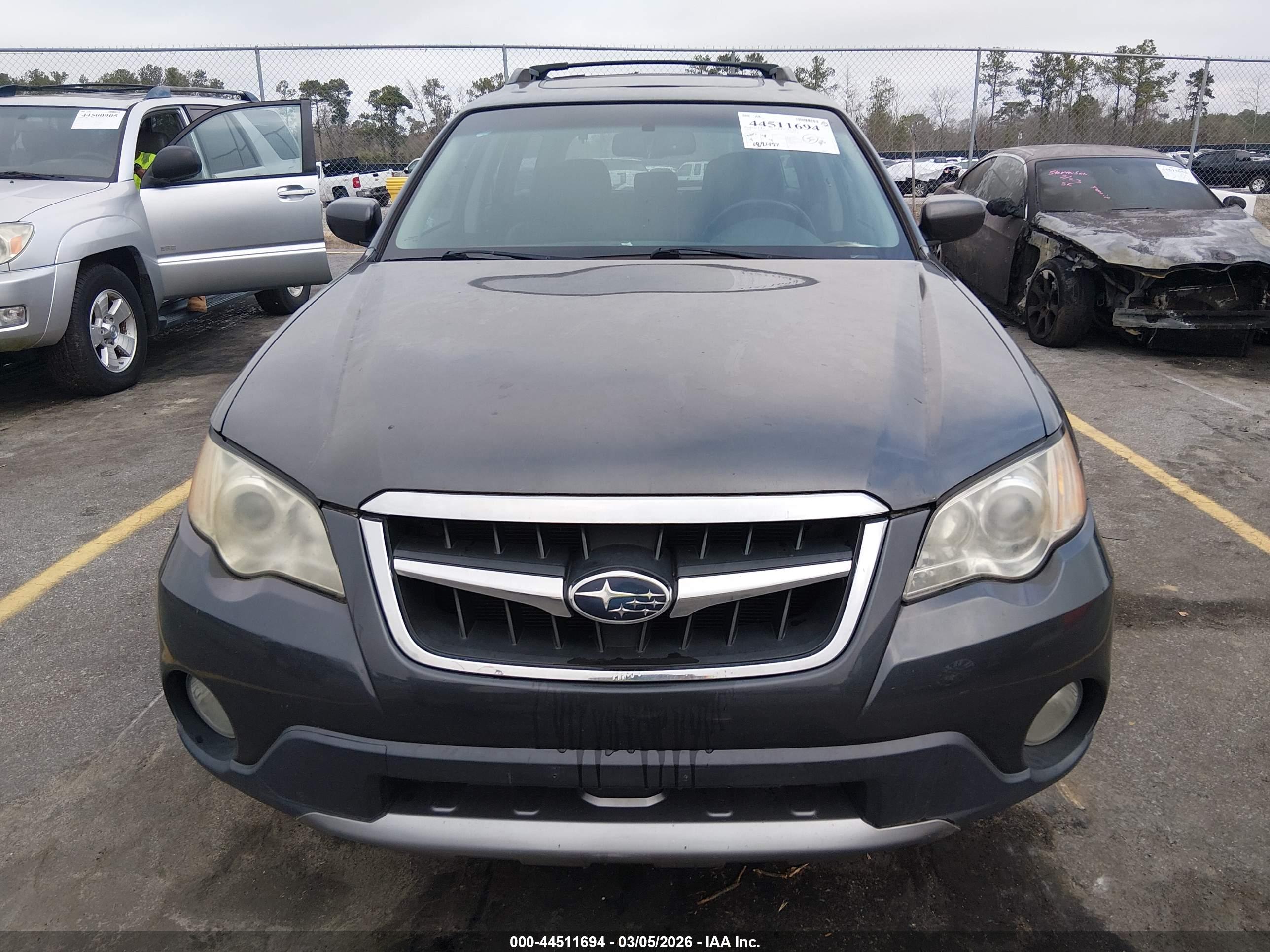 SUBARU OUTBACK image 6