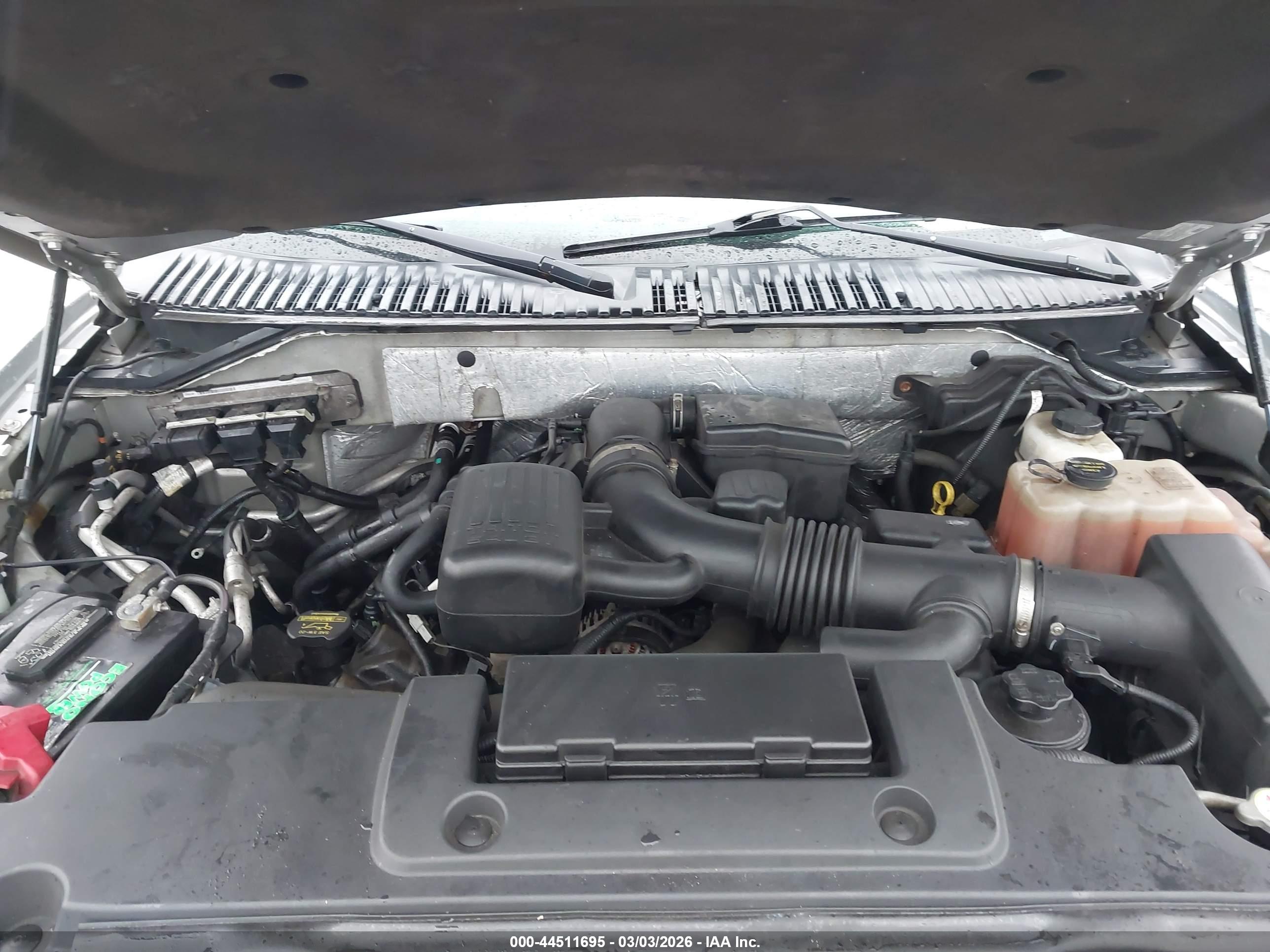 FORD EXPEDITION image 10