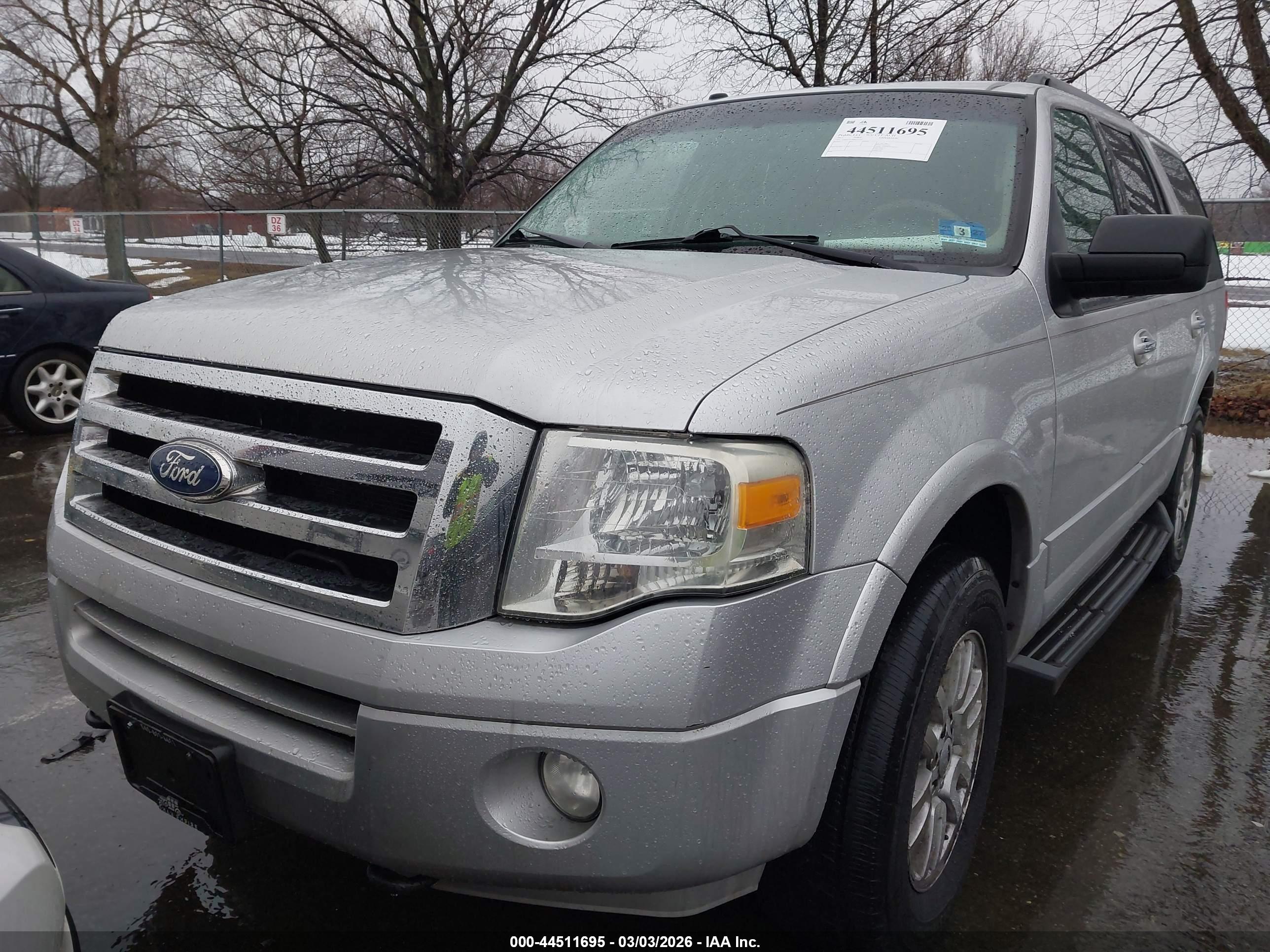 FORD EXPEDITION image 2