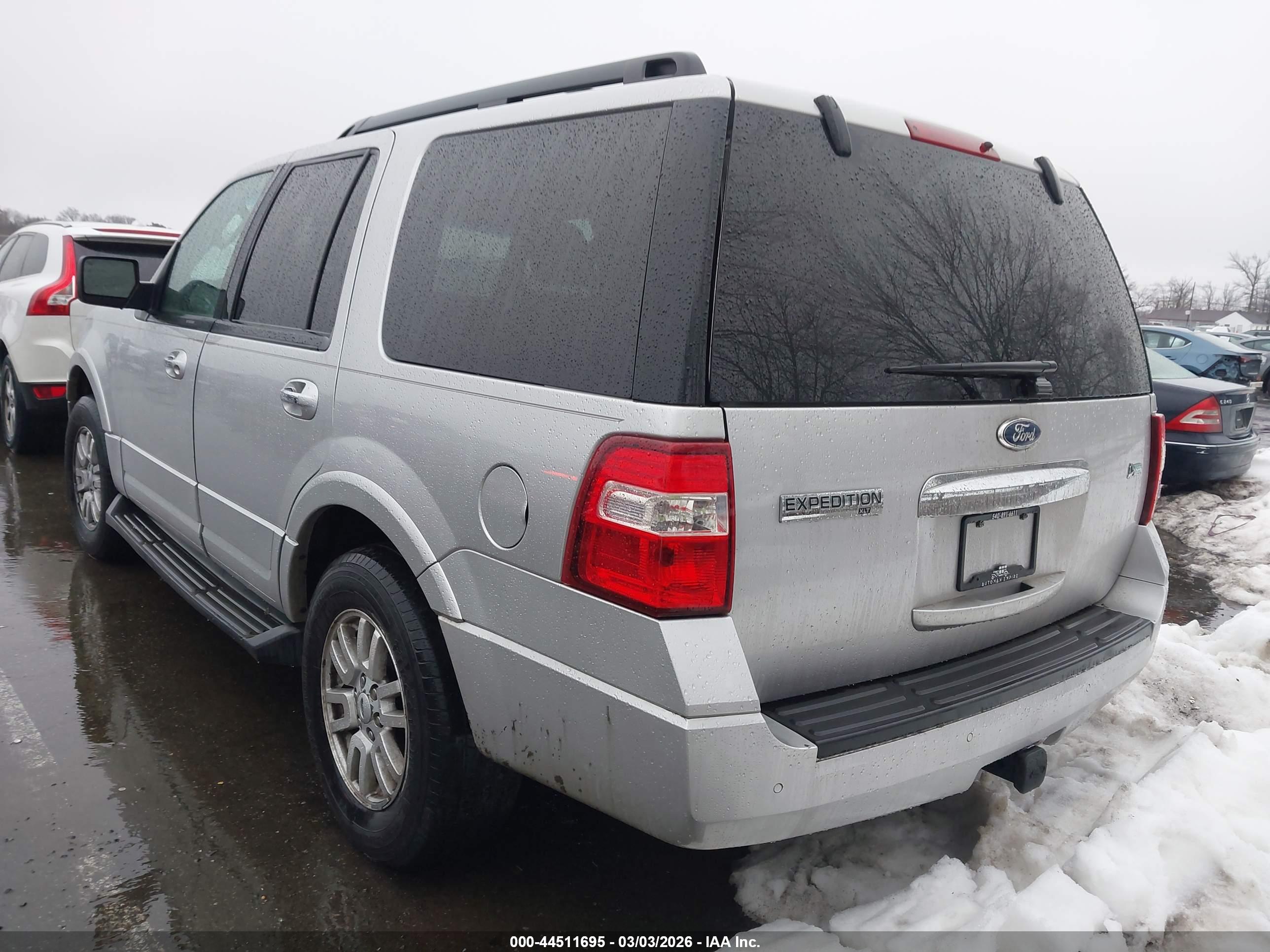 FORD EXPEDITION image 3