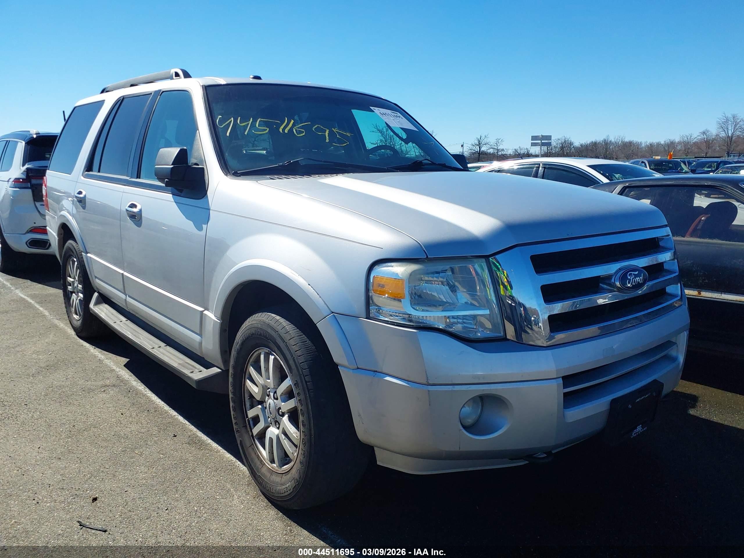 FORD EXPEDITION image 6