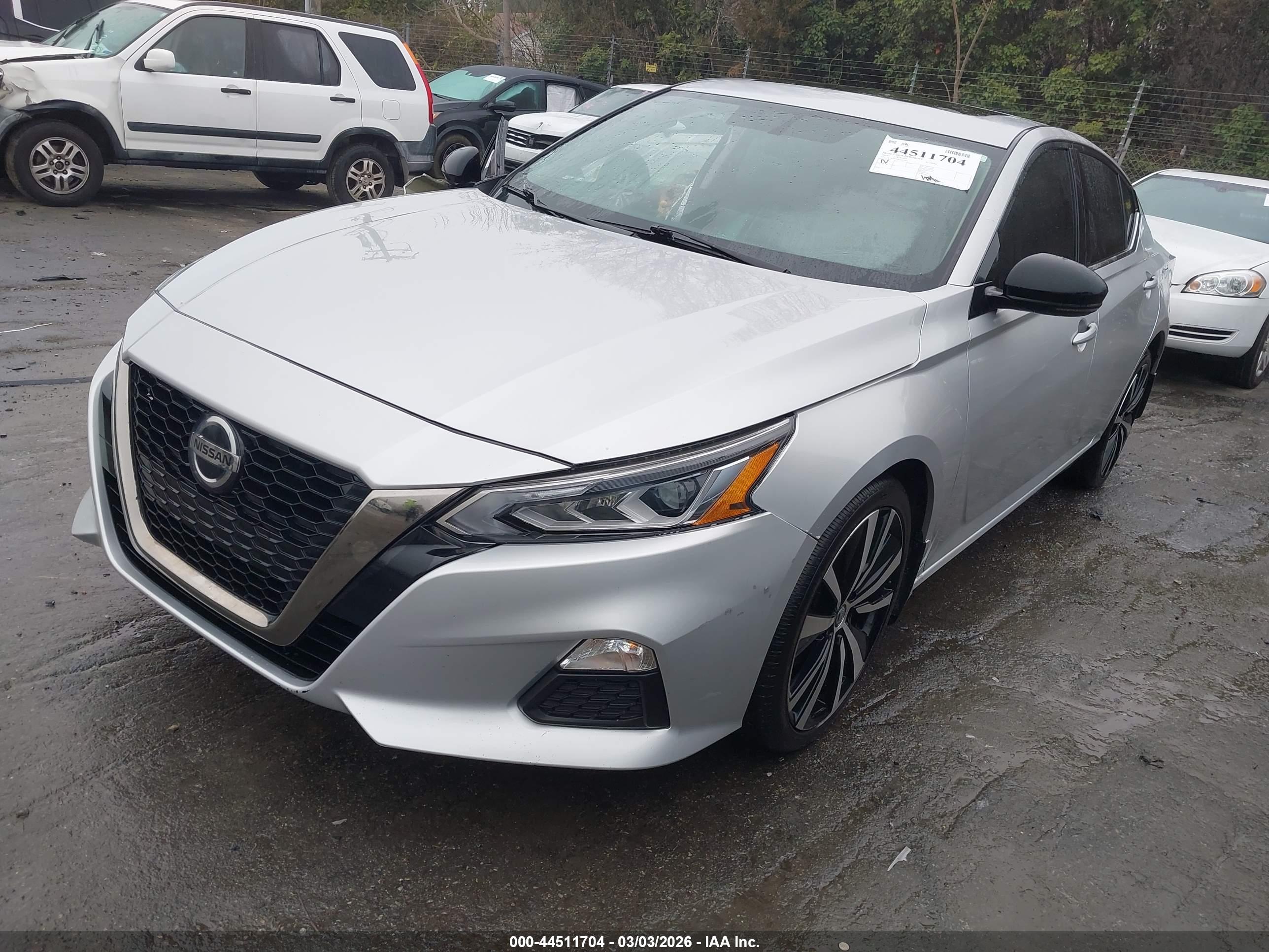 NISSAN ALTIMA image 2