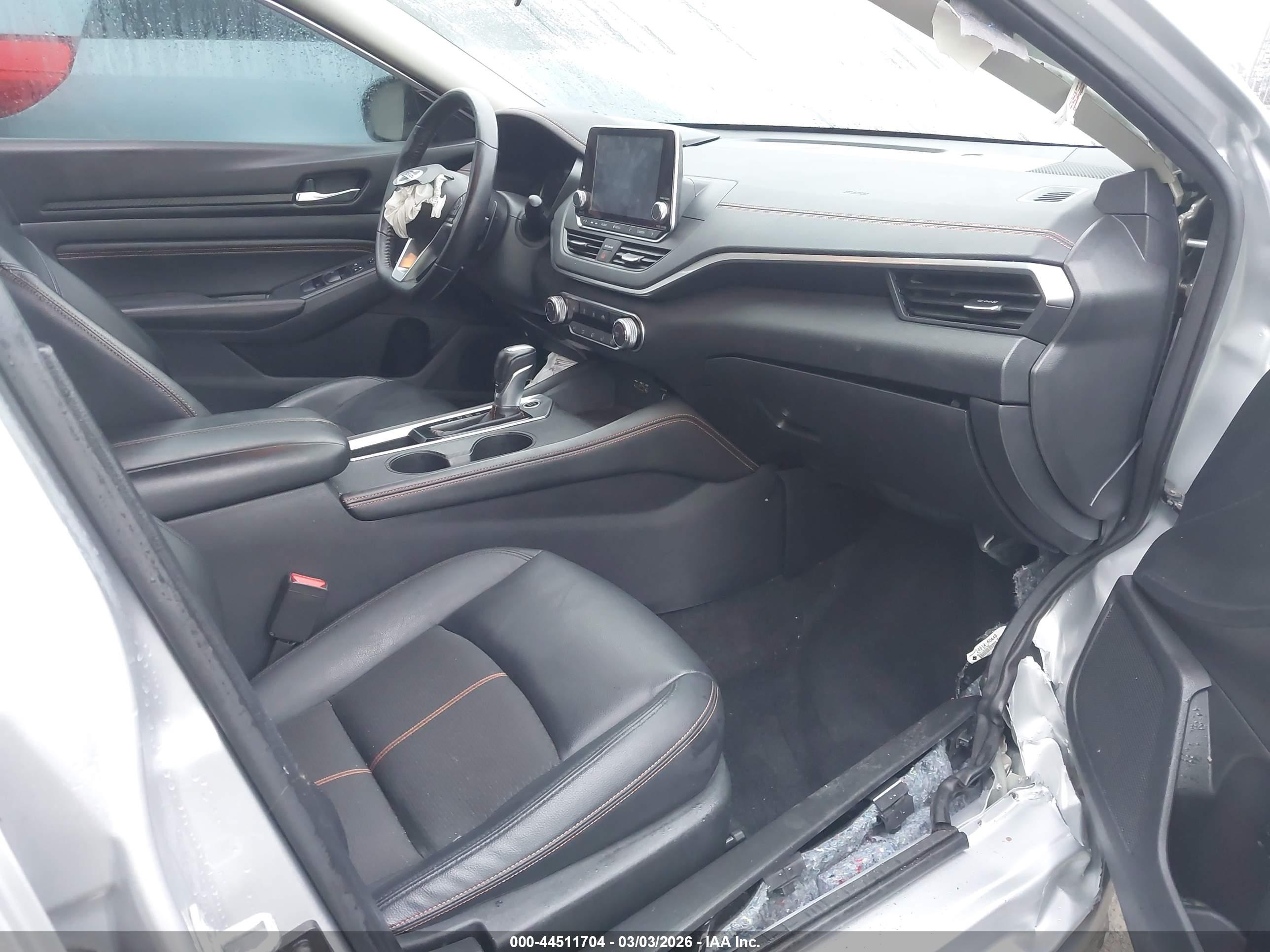 NISSAN ALTIMA image 5