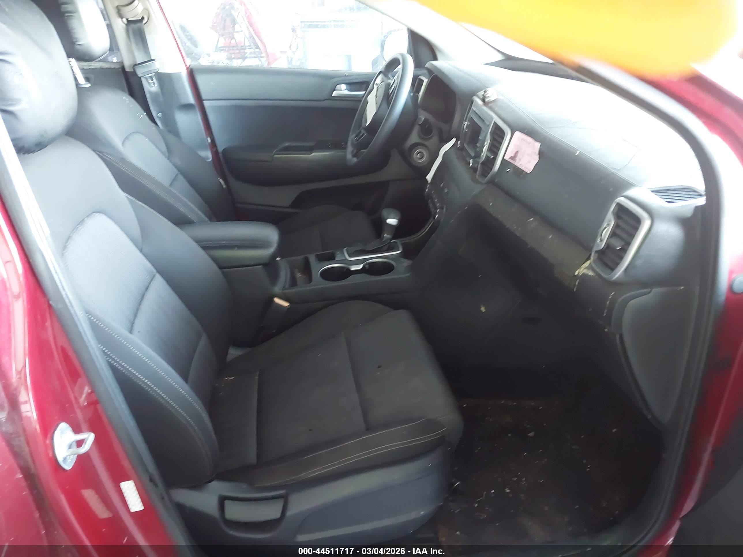 KIA SPORTAGE image 5