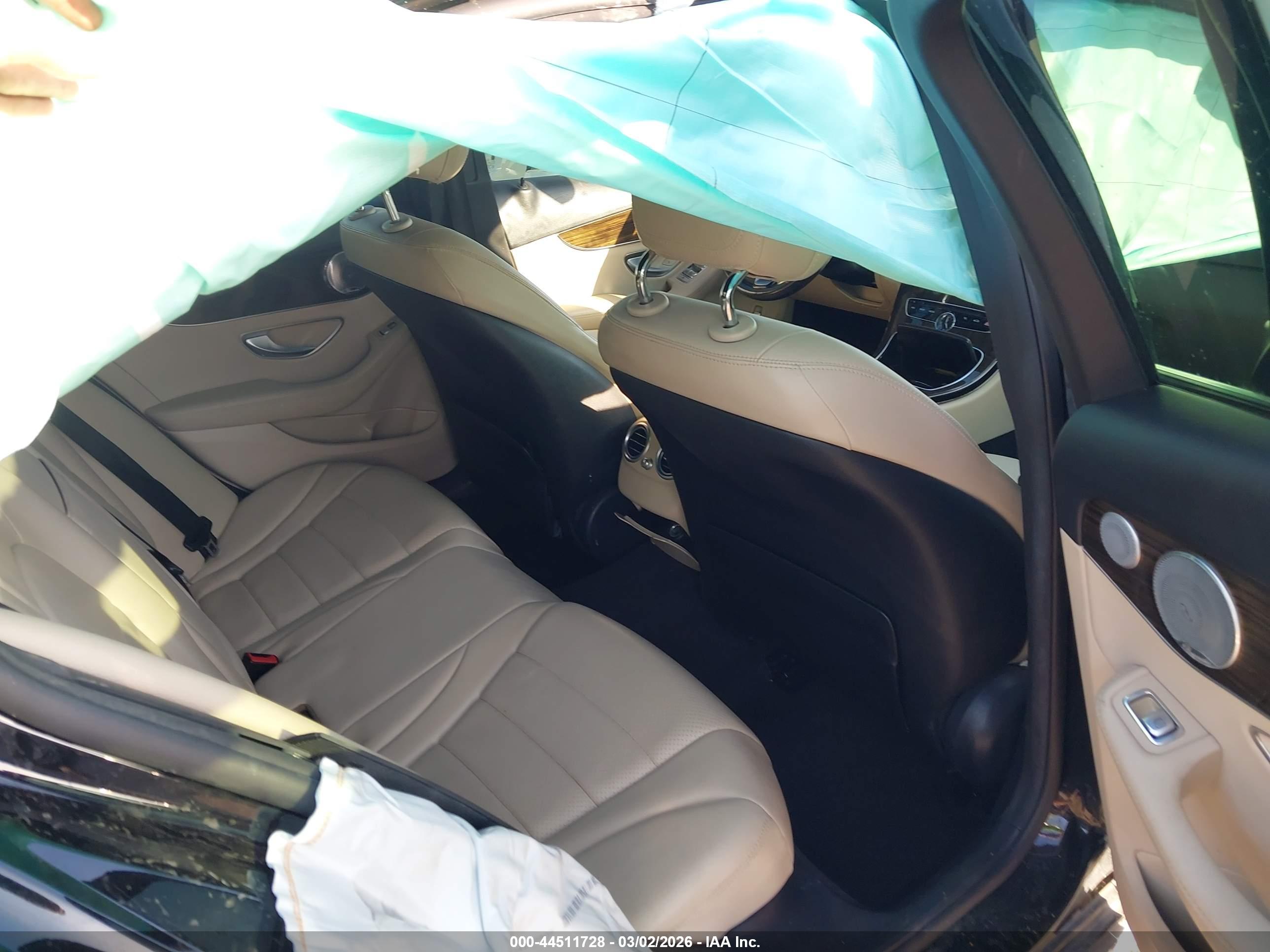 MERCEDES-BENZ C image 8
