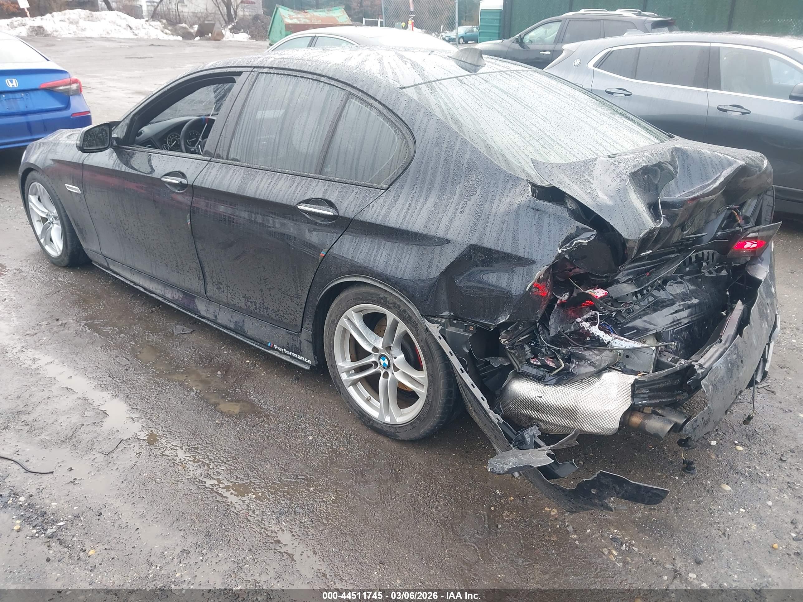 BMW 528I image 3