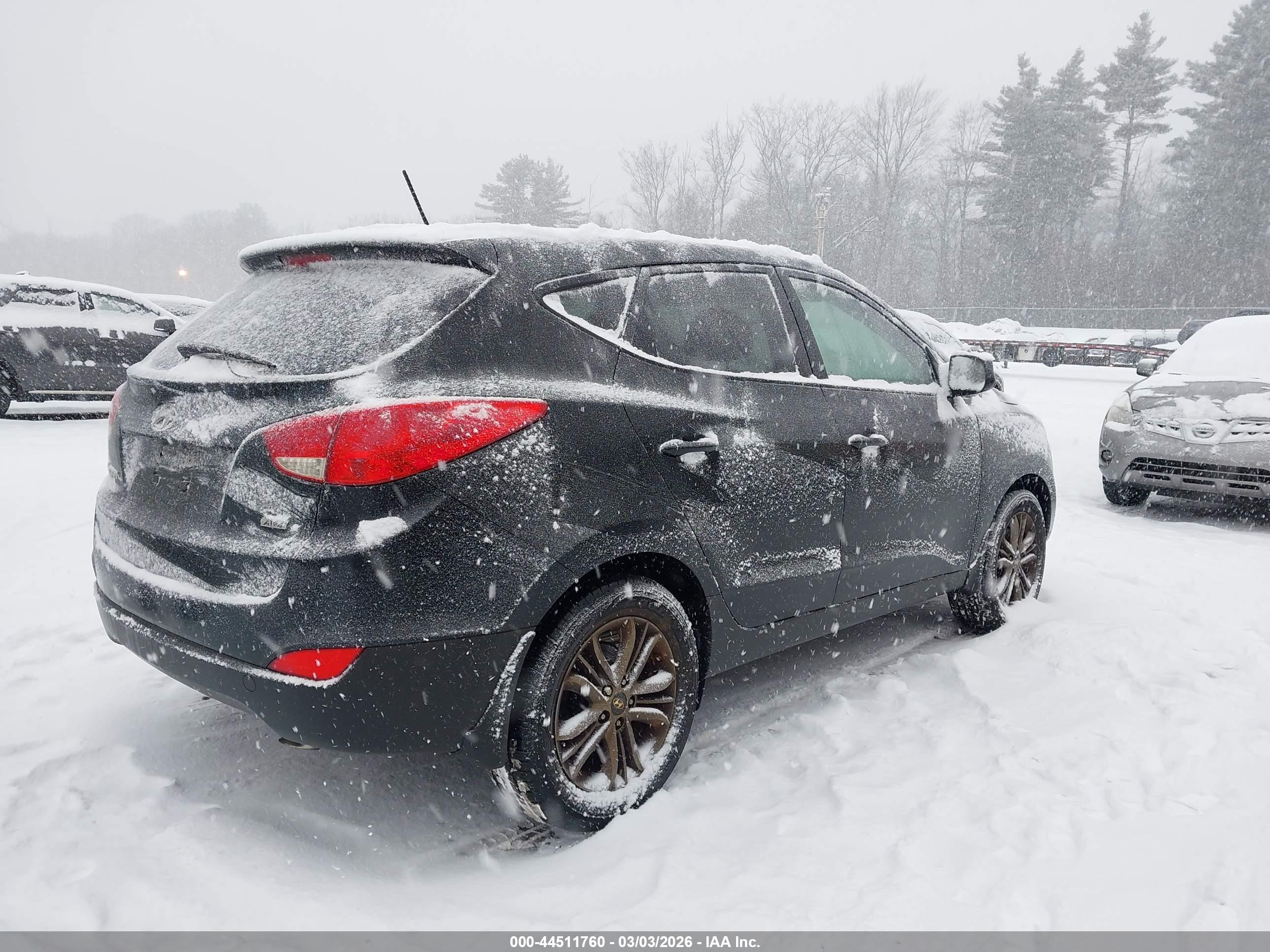 HYUNDAI TUCSON image 4