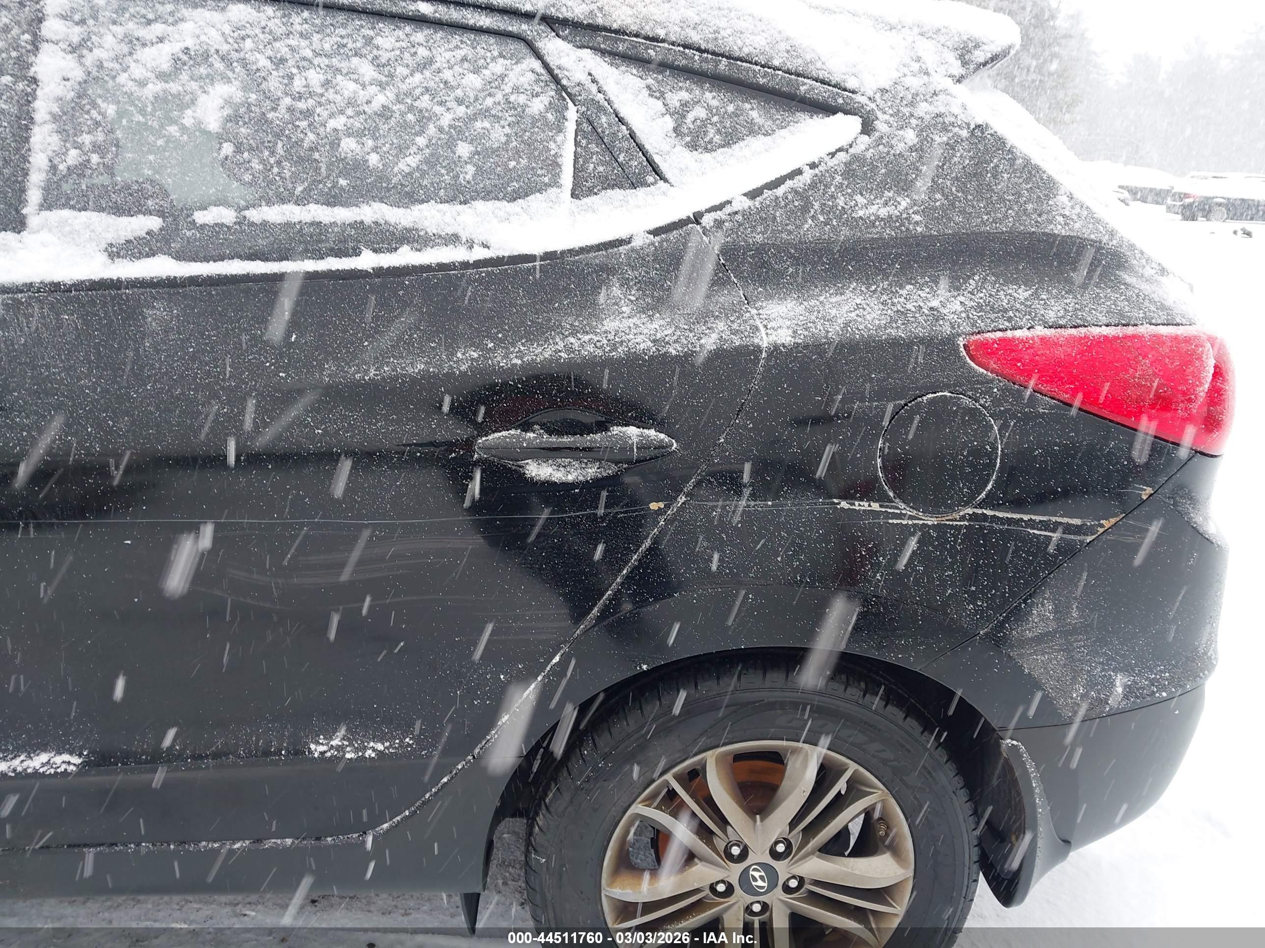 HYUNDAI TUCSON image 6