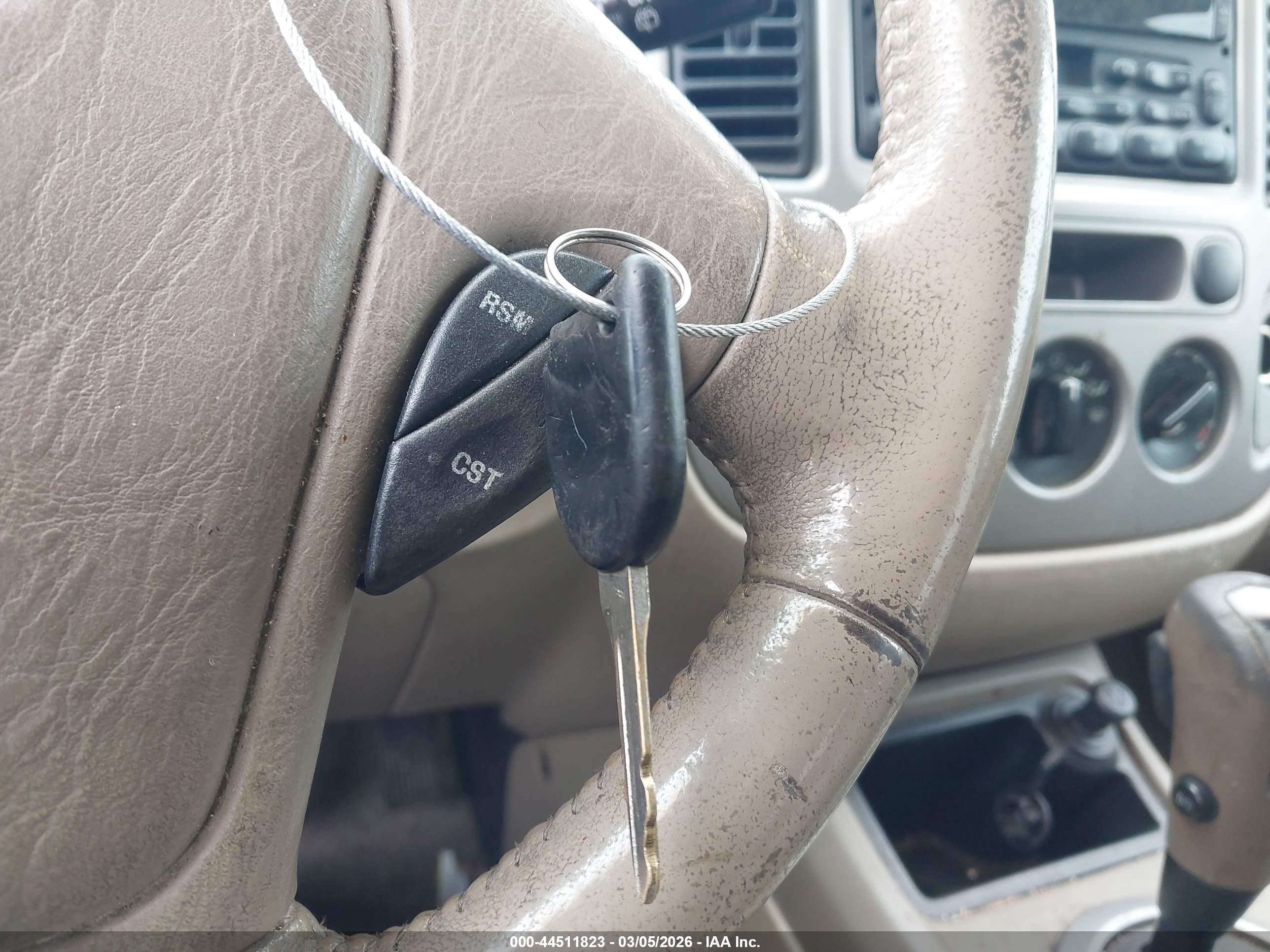 FORD ESCAPE image 11