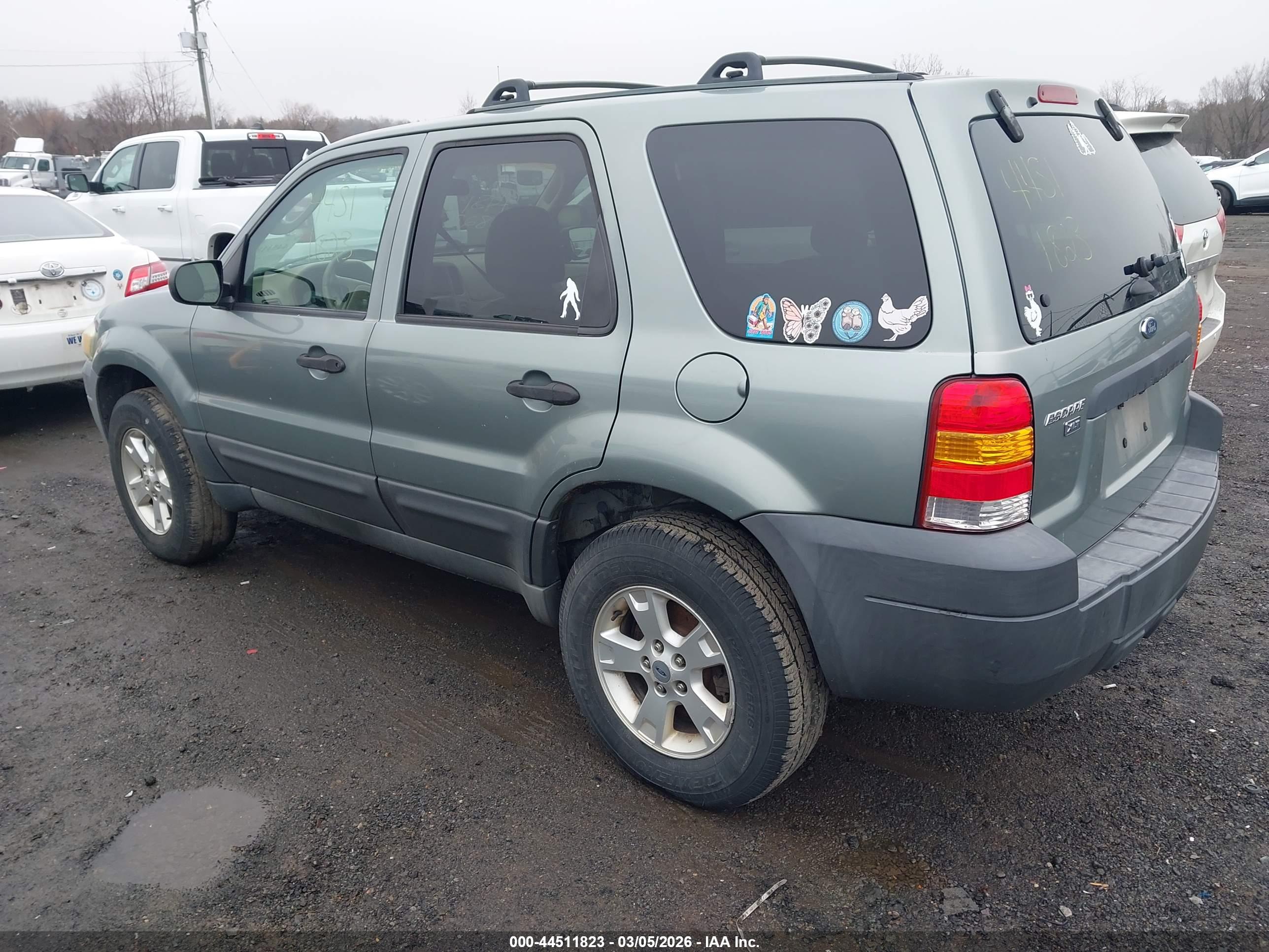 FORD ESCAPE image 3