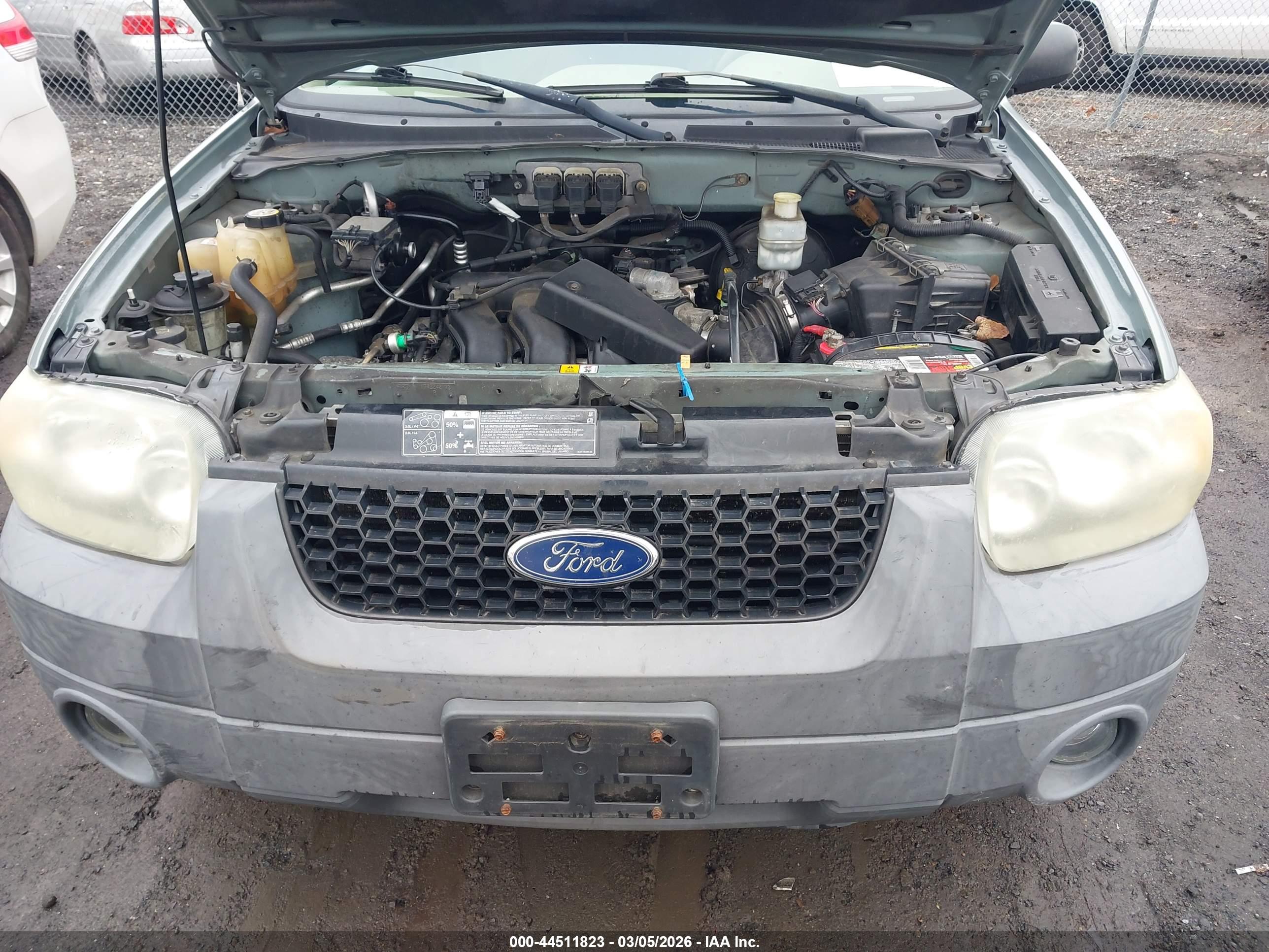FORD ESCAPE image 6