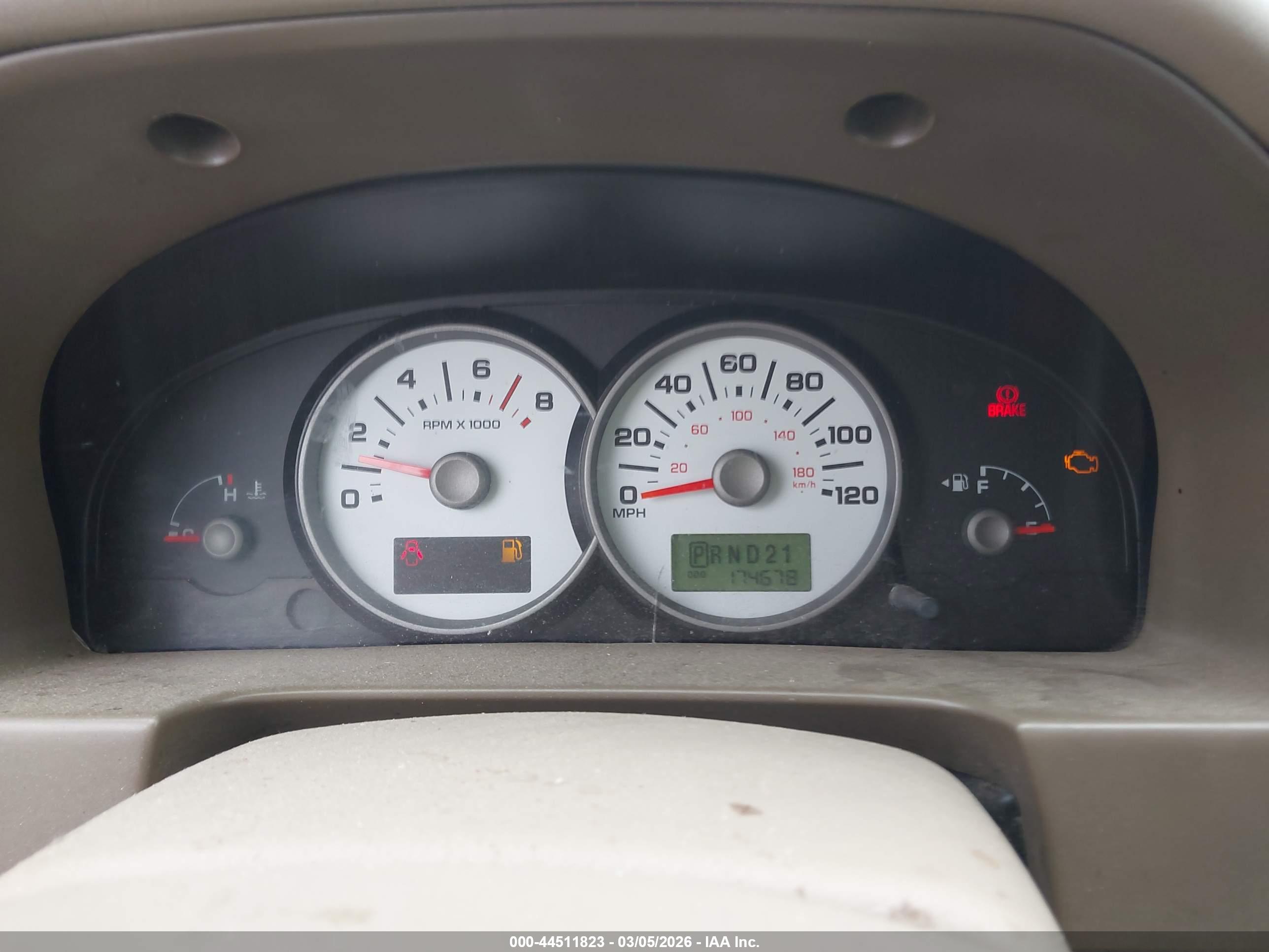 FORD ESCAPE image 7