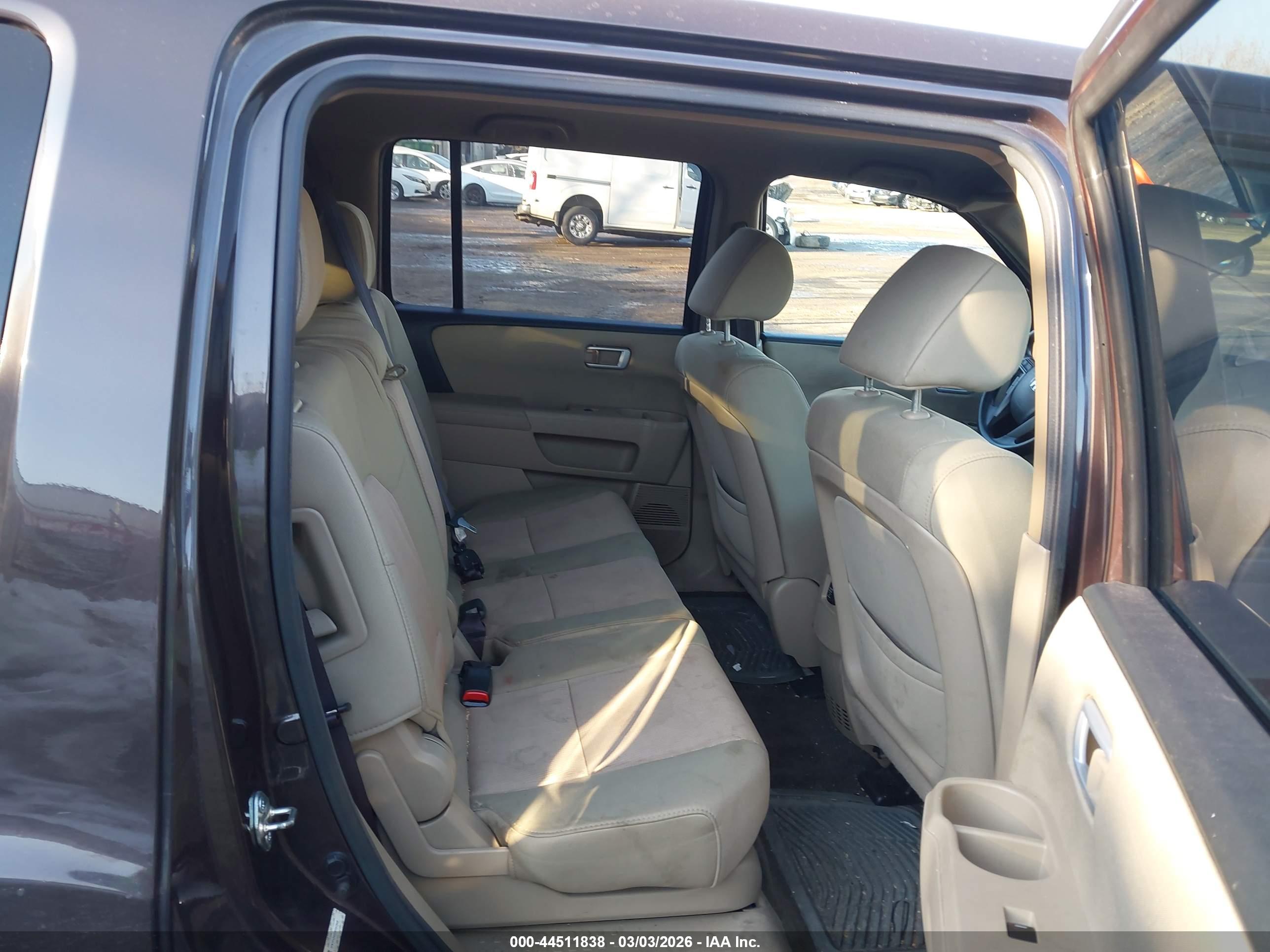 HONDA PILOT image 8
