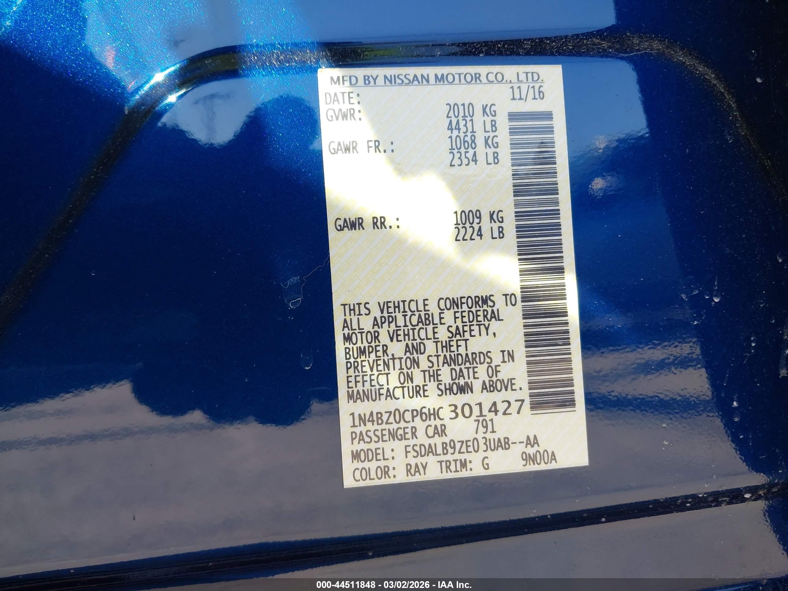 NISSAN LEAF image 9