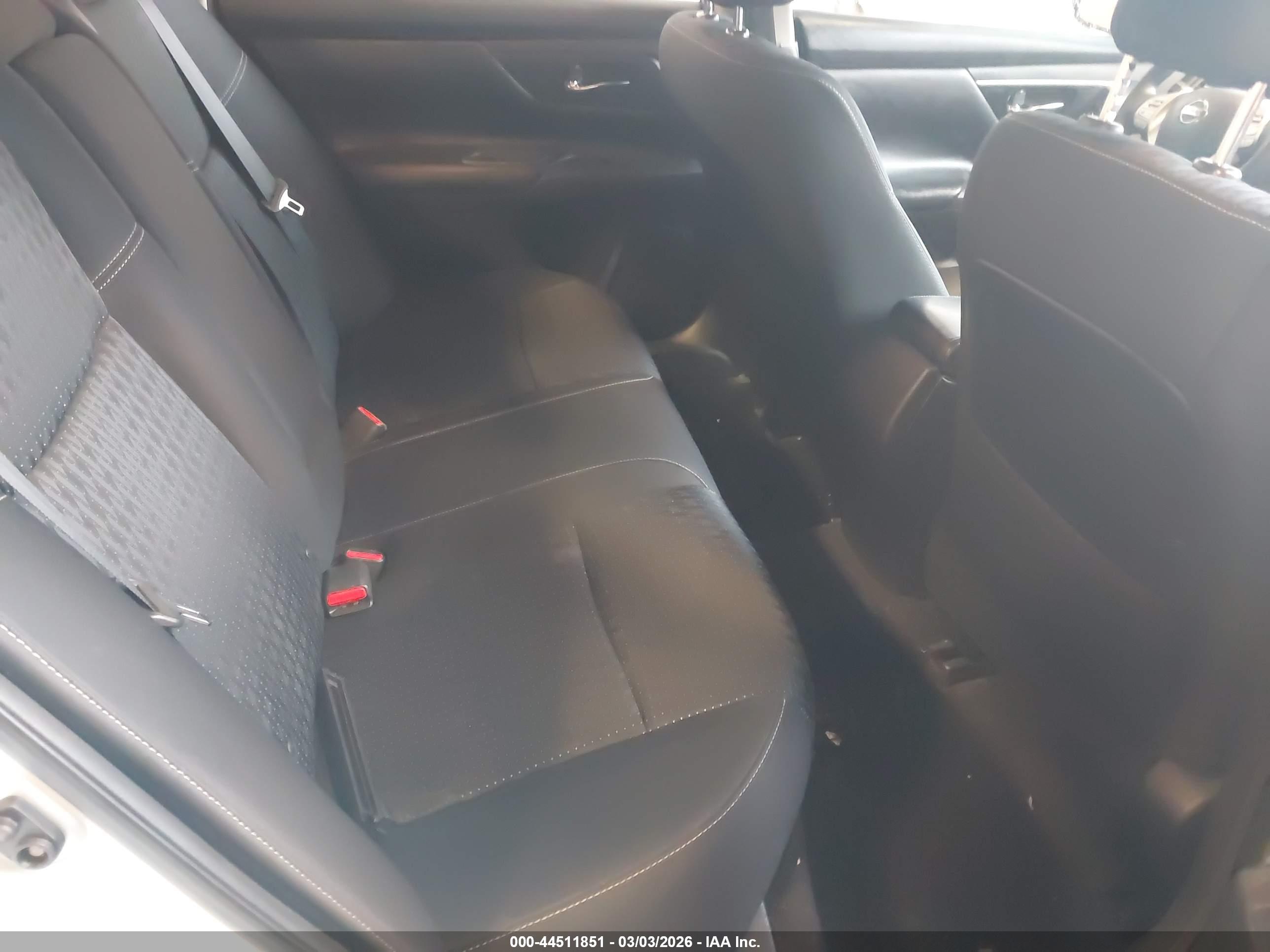 NISSAN ALTIMA image 8