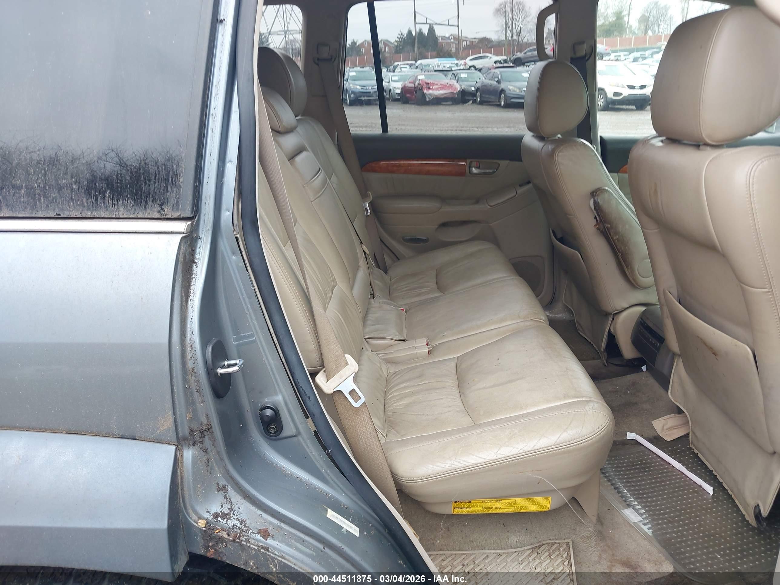 LEXUS GX image 8