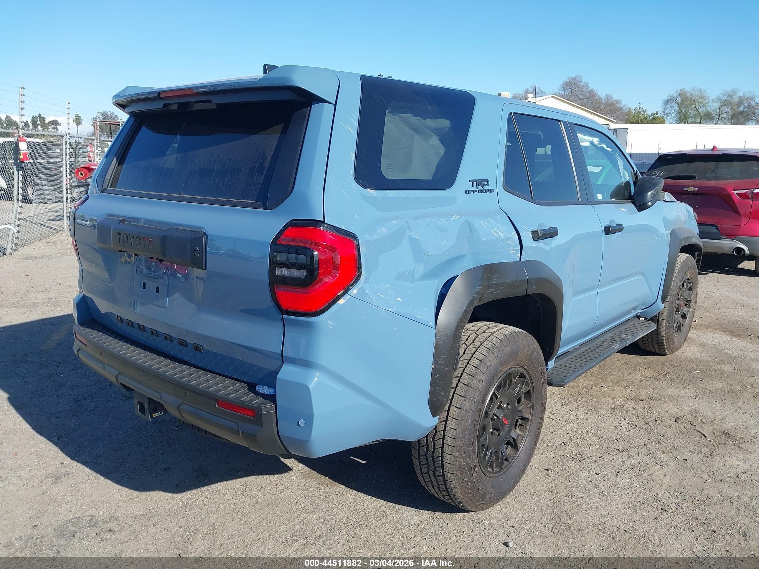TOYOTA 4RUNNER image 4