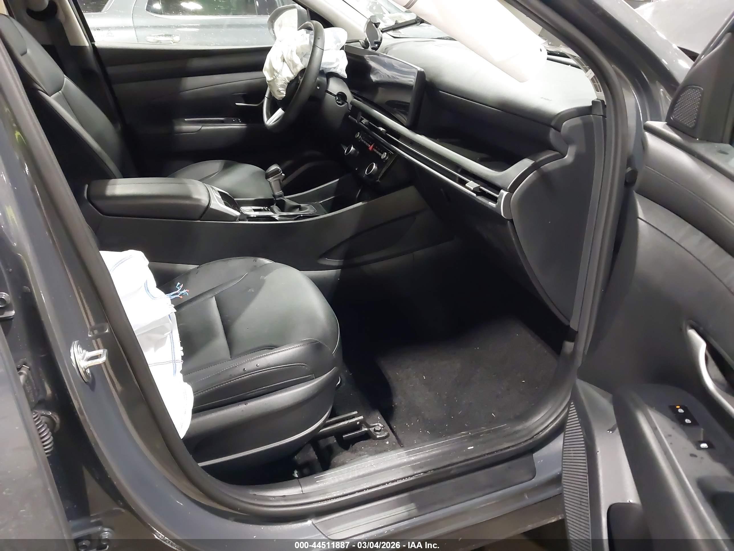 HYUNDAI TUCSON image 5