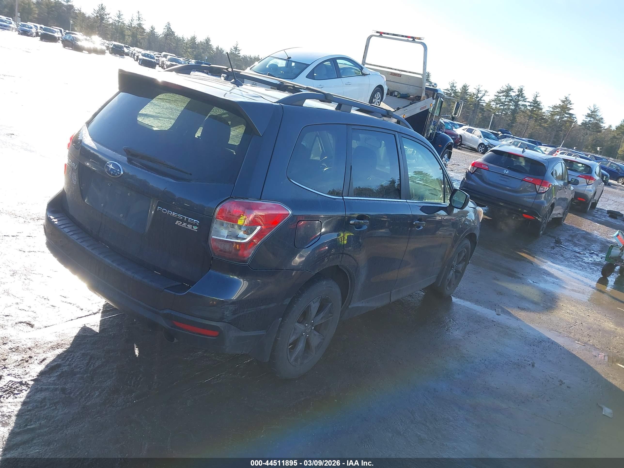 SUBARU FORESTER image 4