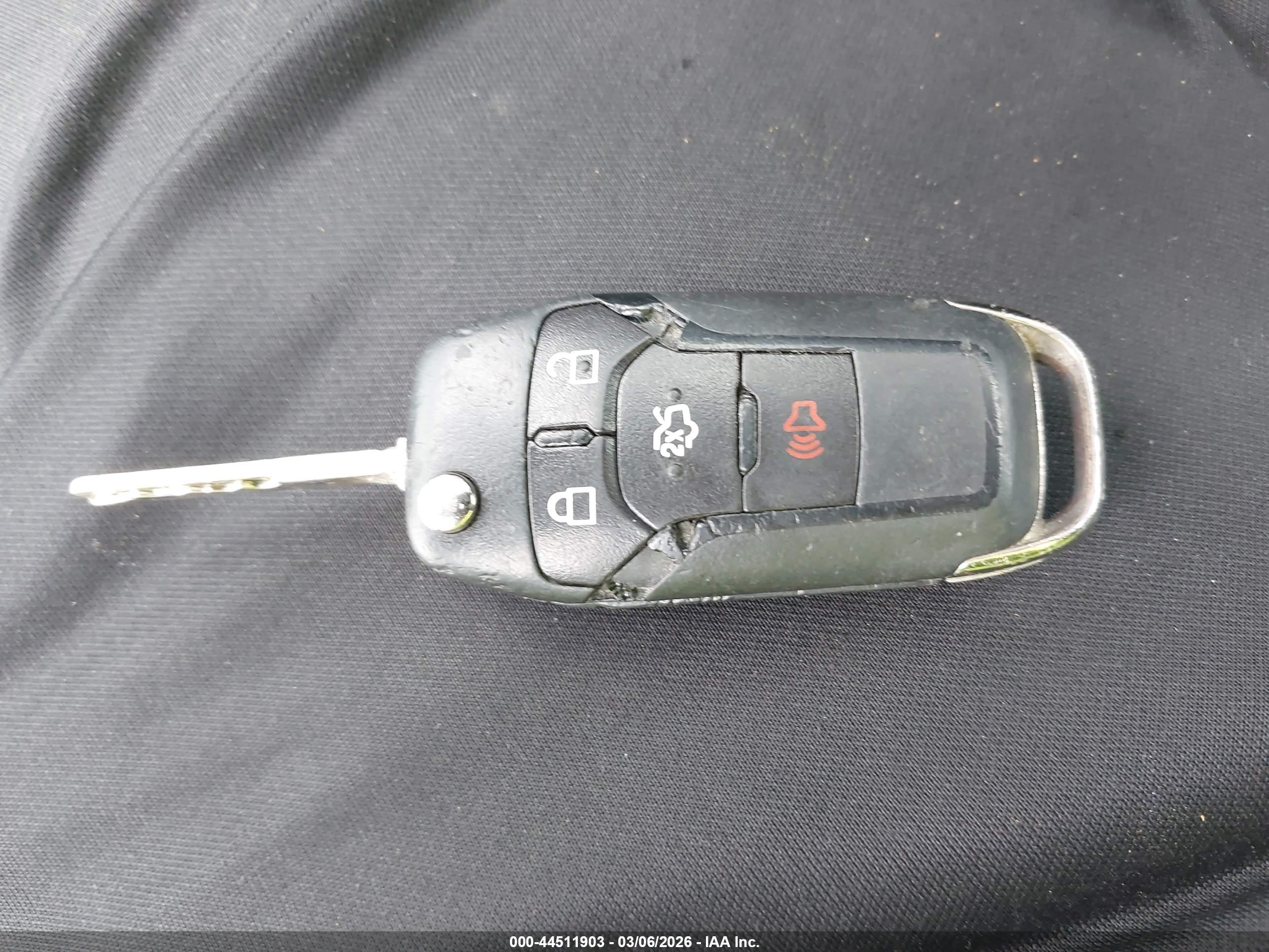 FORD FUSION image 11
