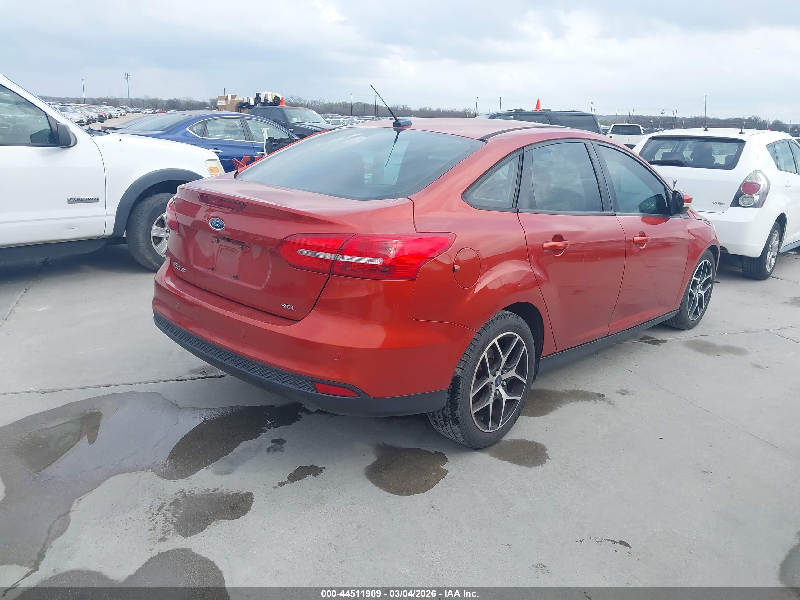 FORD FOCUS image 4