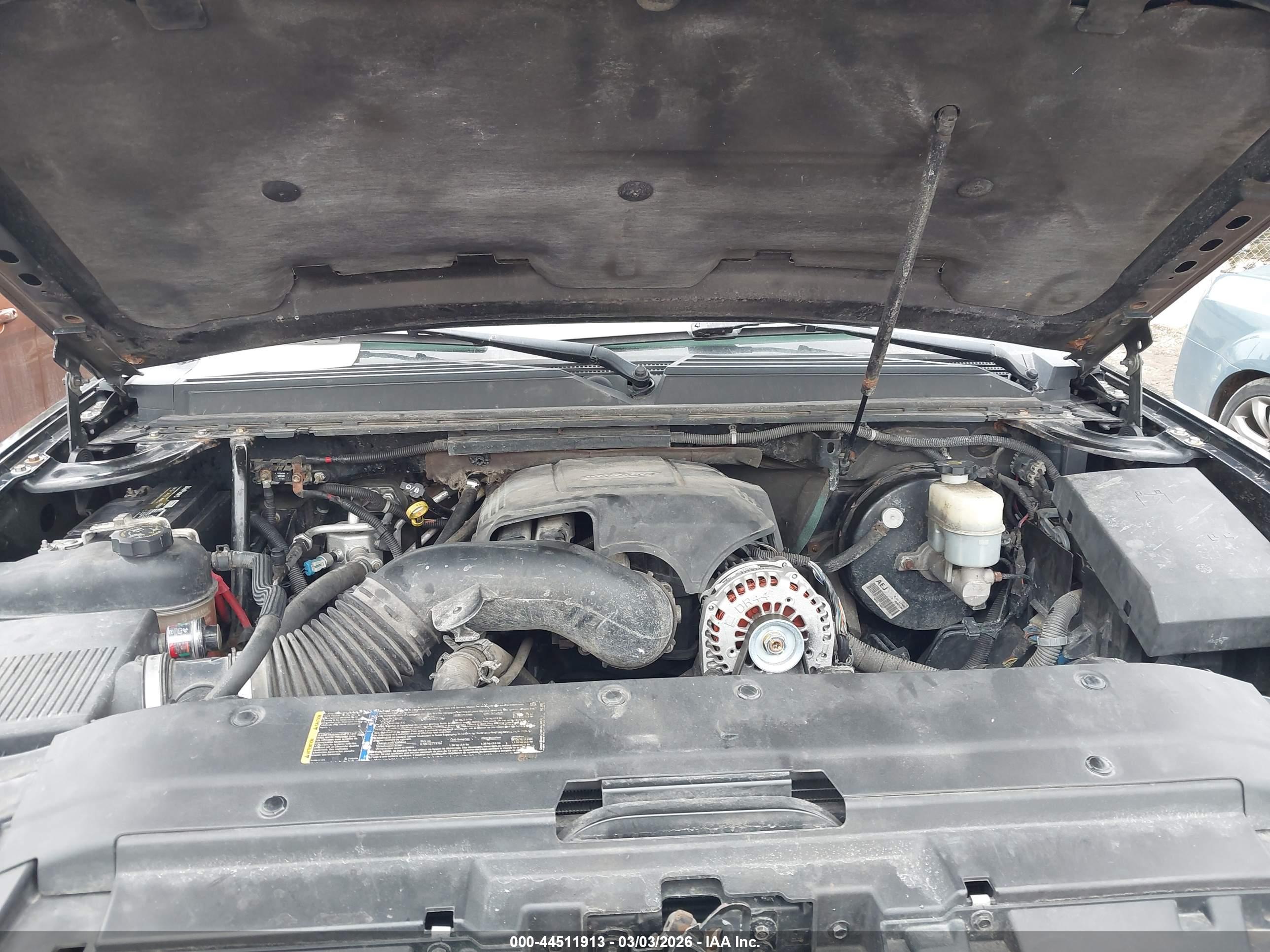 GMC YUKON image 10