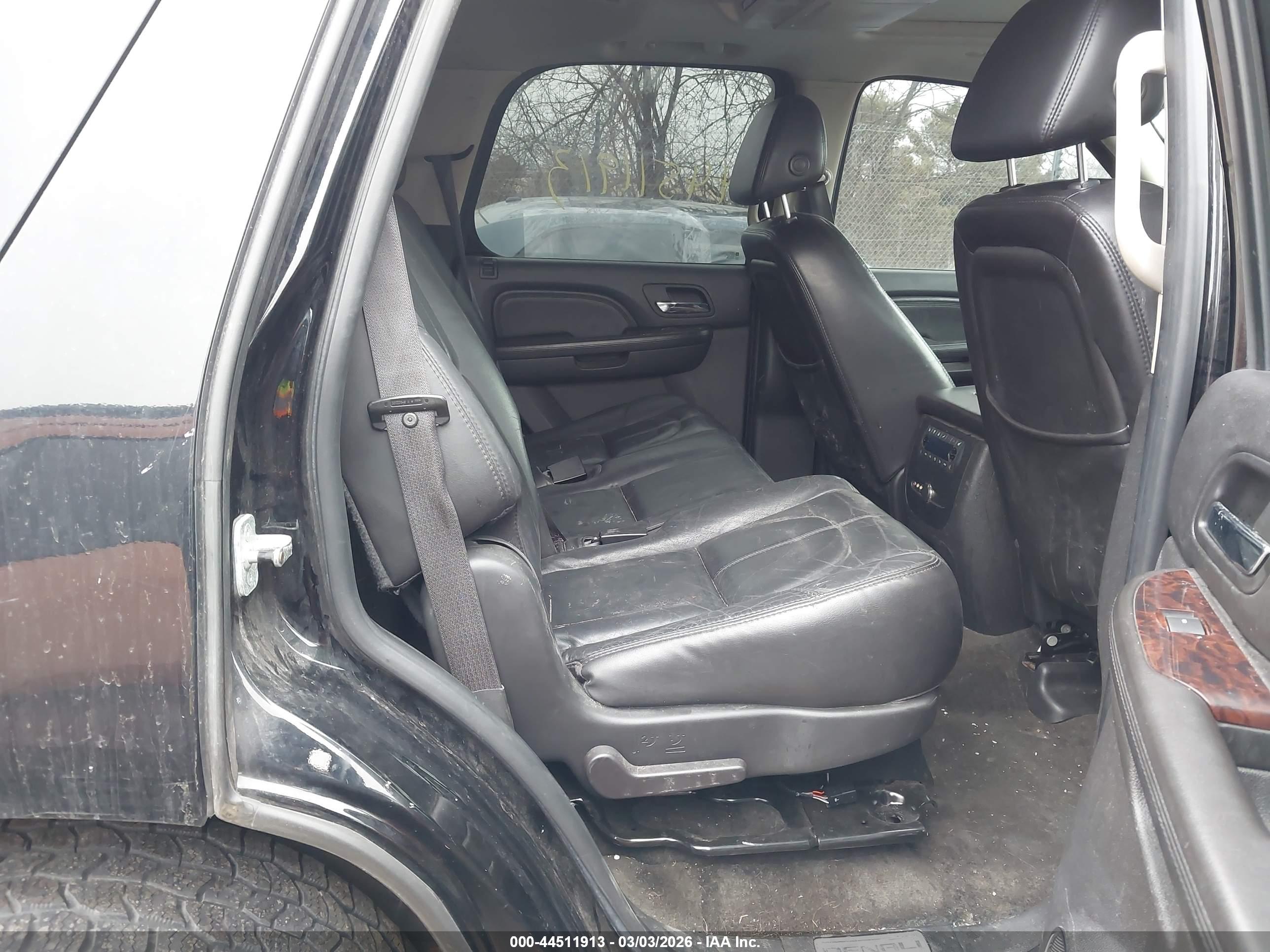GMC YUKON image 8