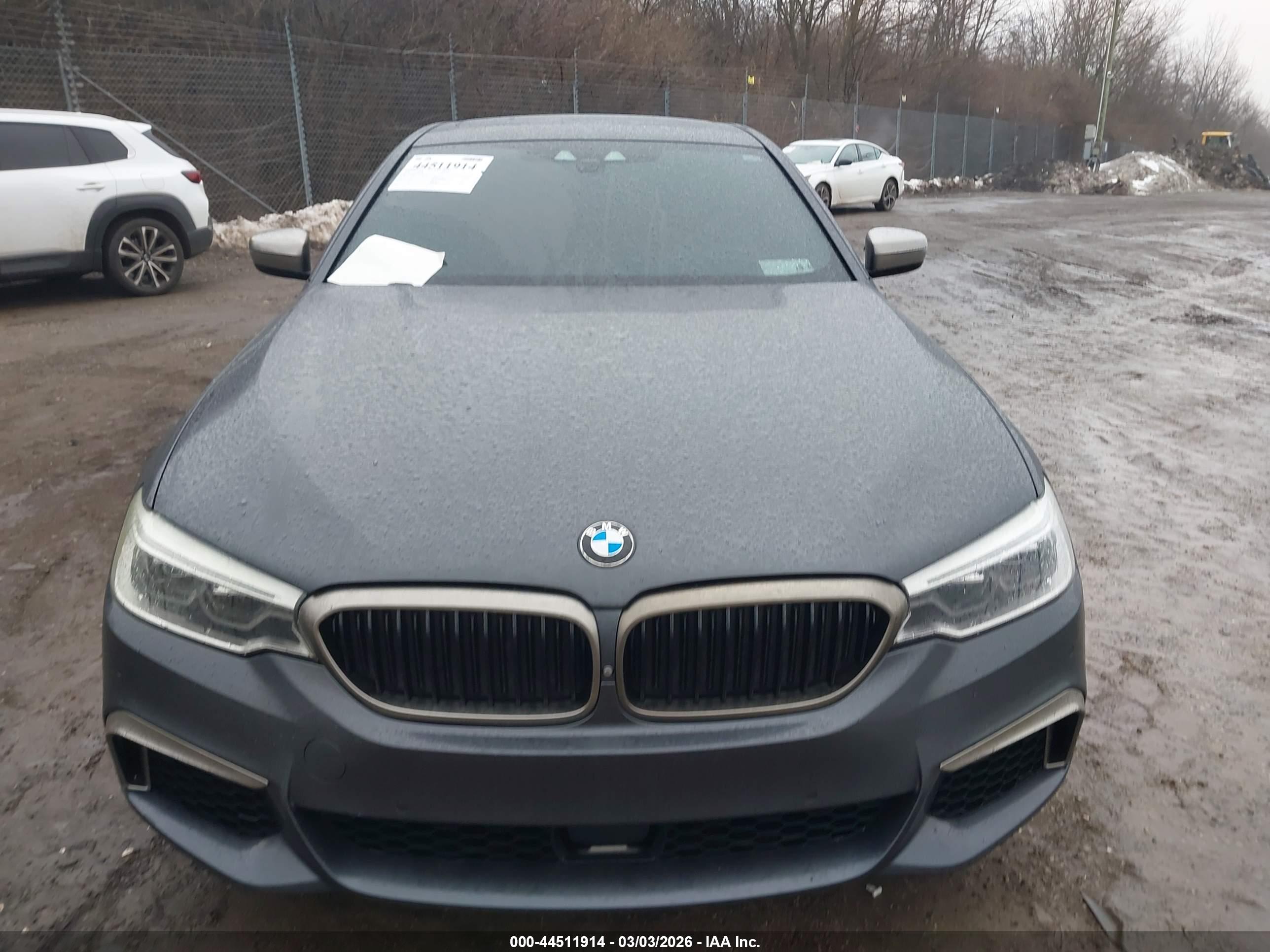 BMW M550I image 6