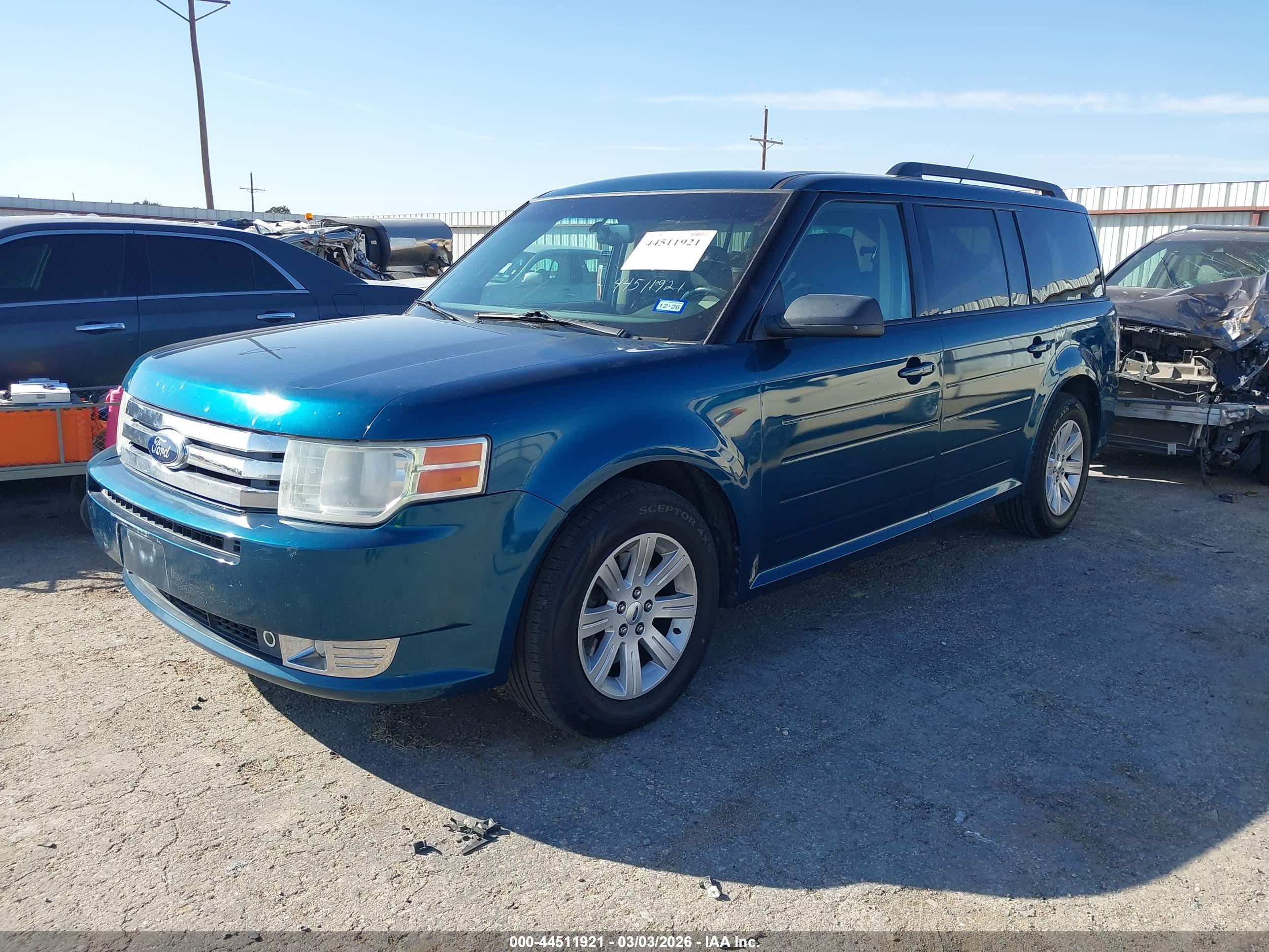 FORD FLEX image 2