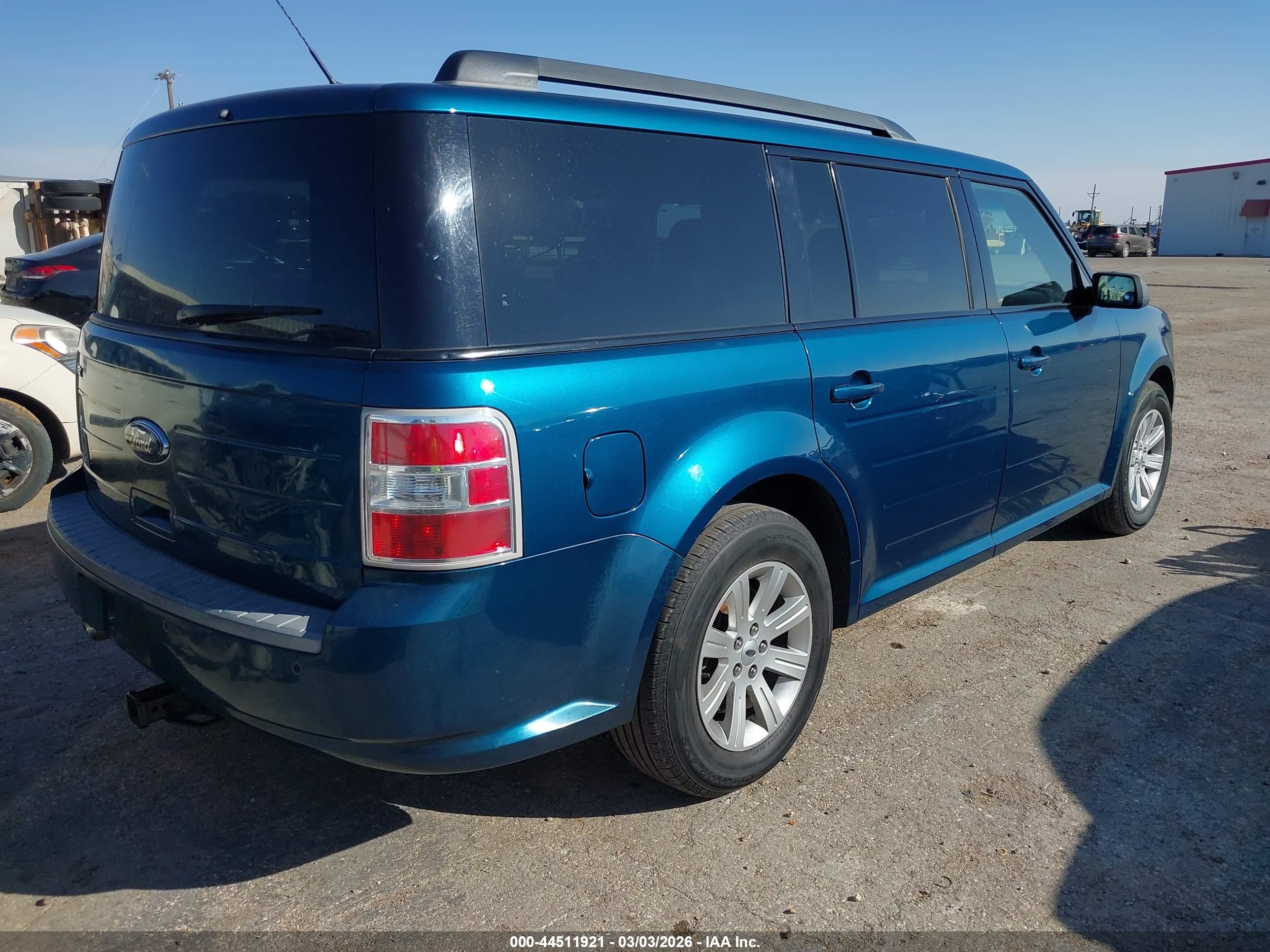 FORD FLEX image 4