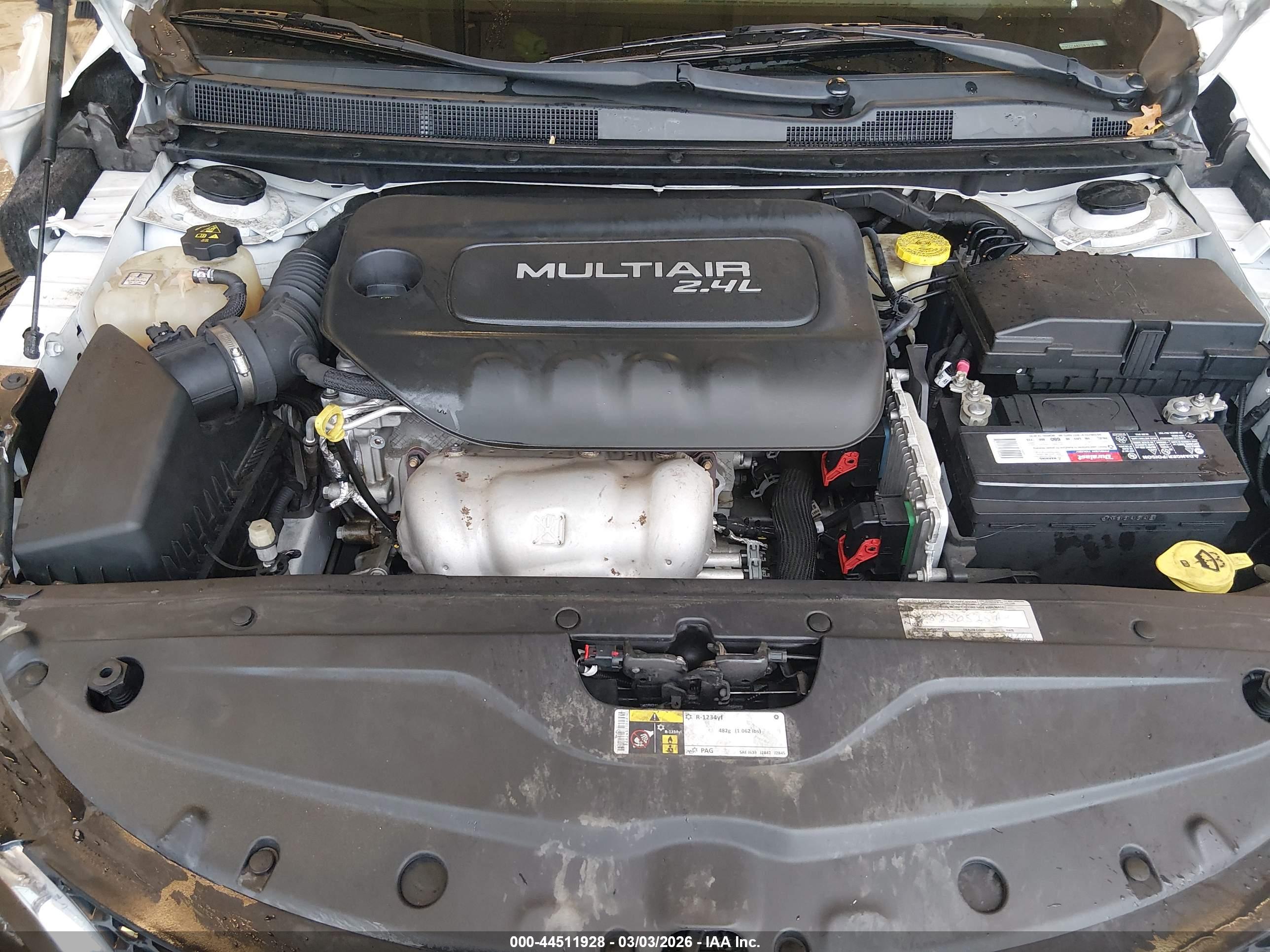 CHRYSLER 200 image 10