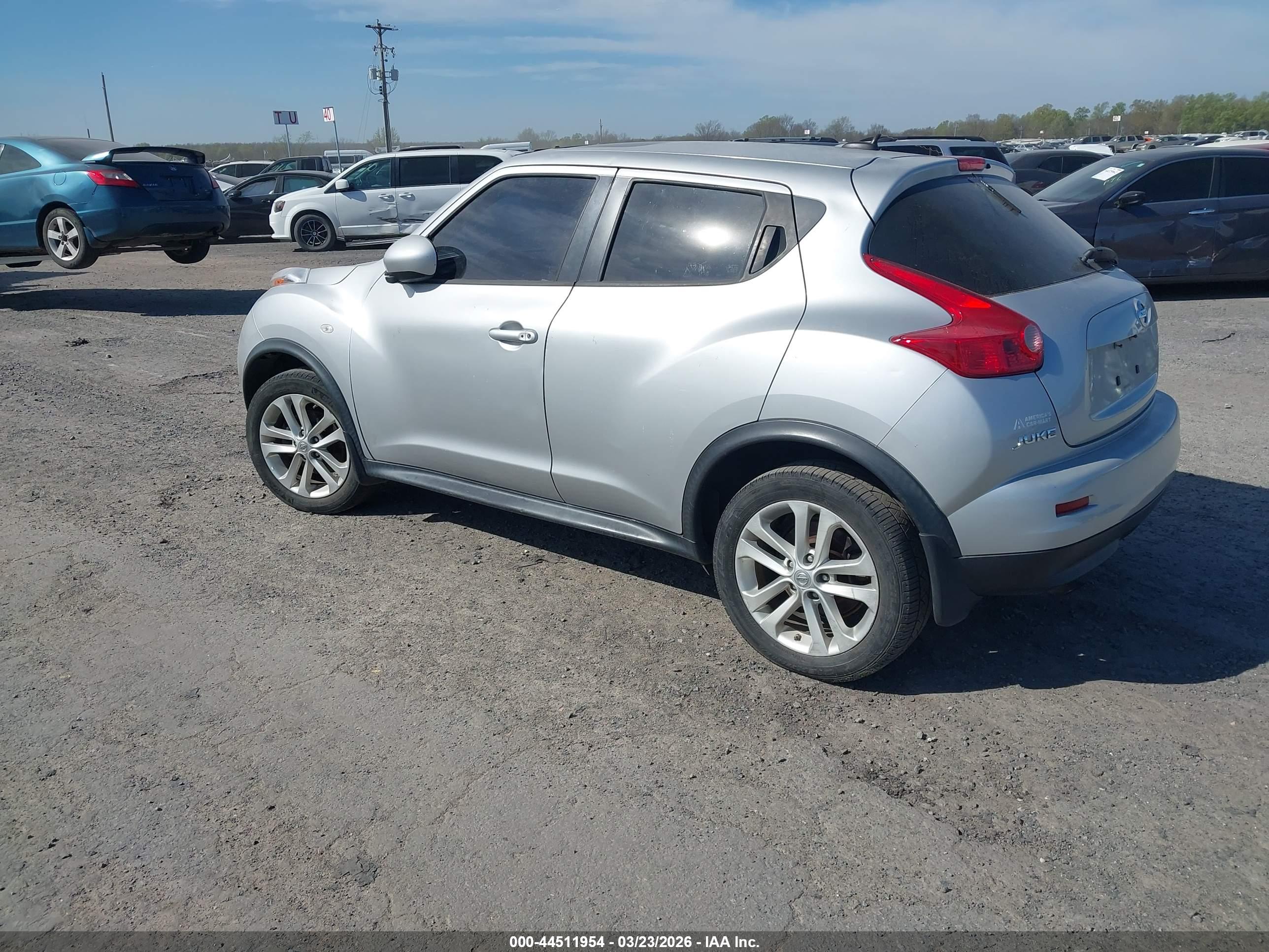 NISSAN JUKE image 3