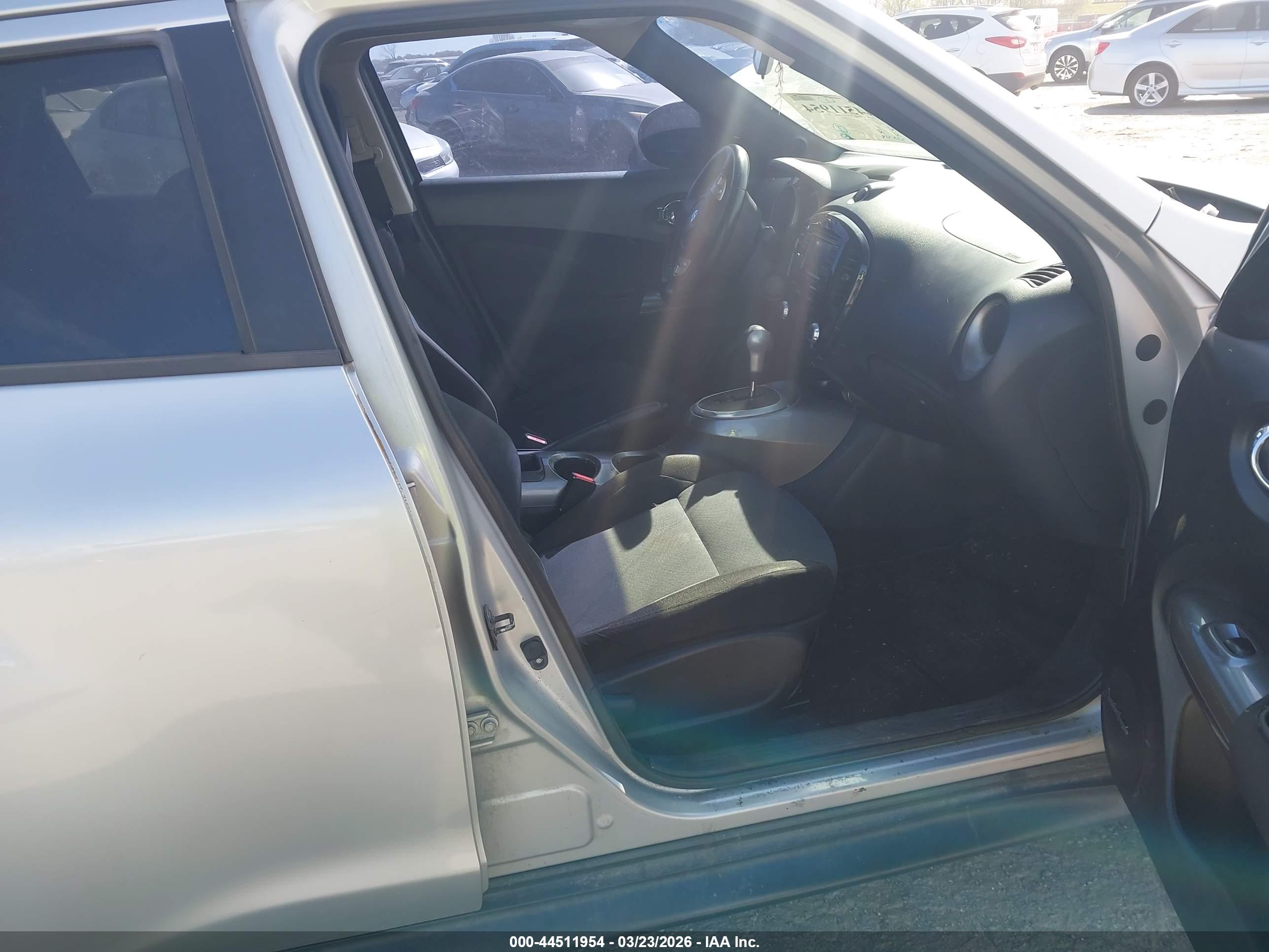NISSAN JUKE image 5