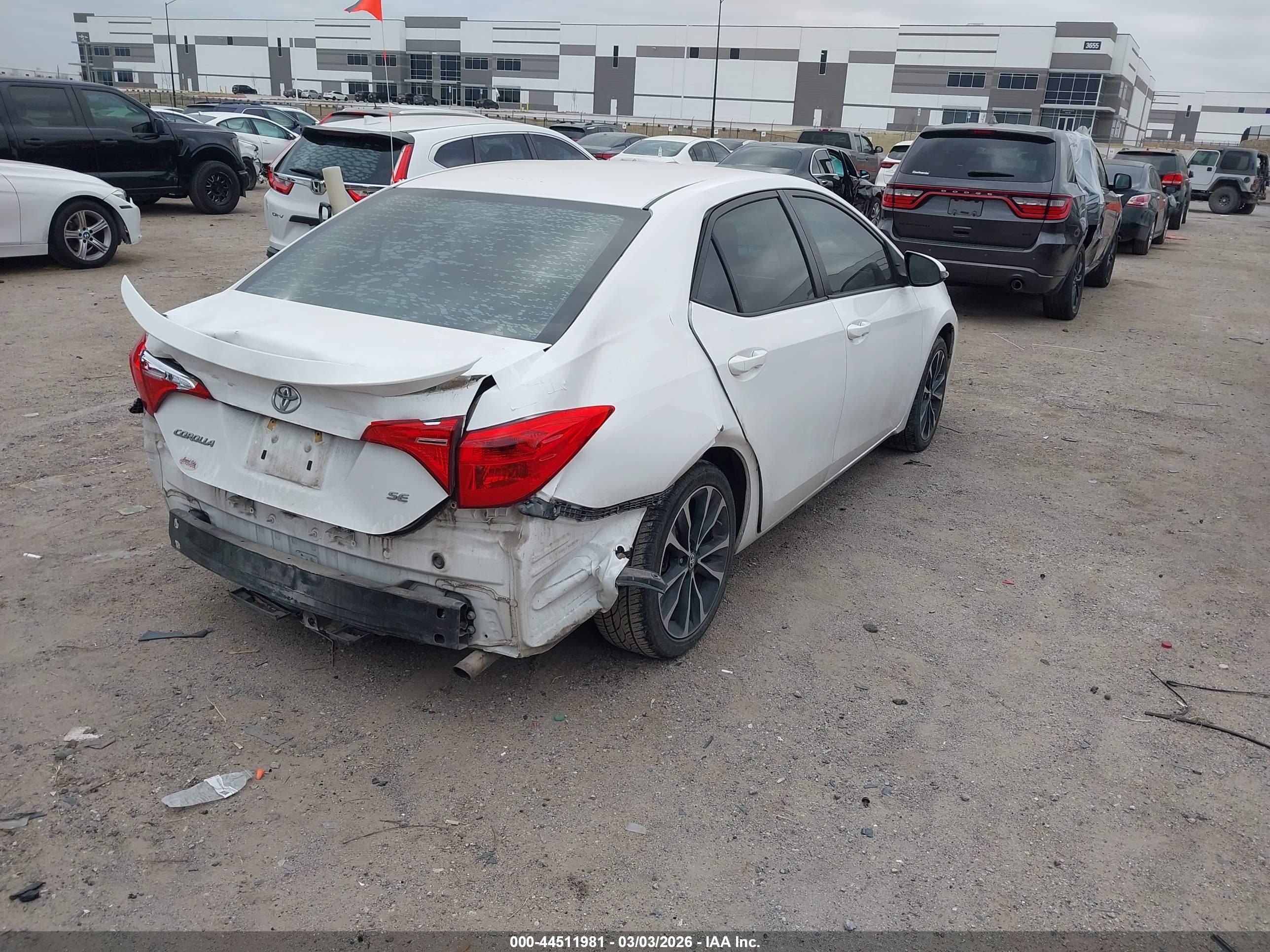 TOYOTA COROLLA image 4
