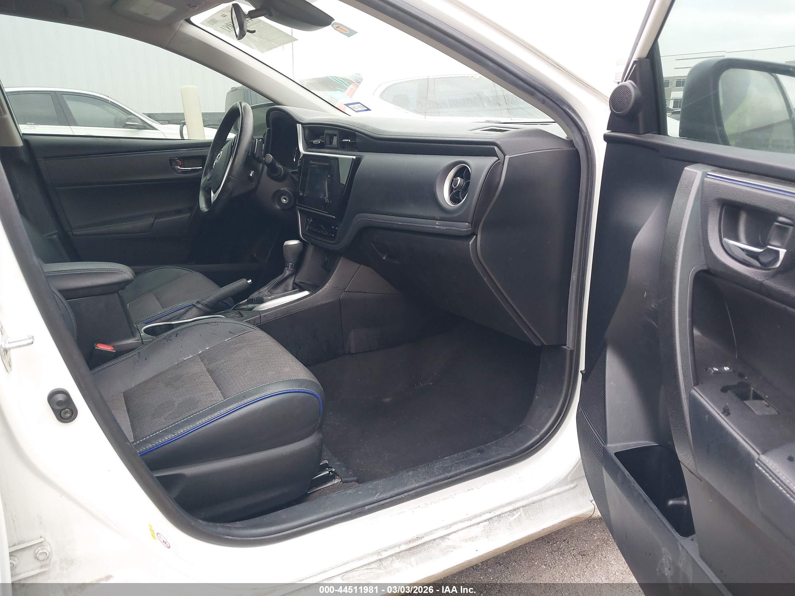 TOYOTA COROLLA image 5