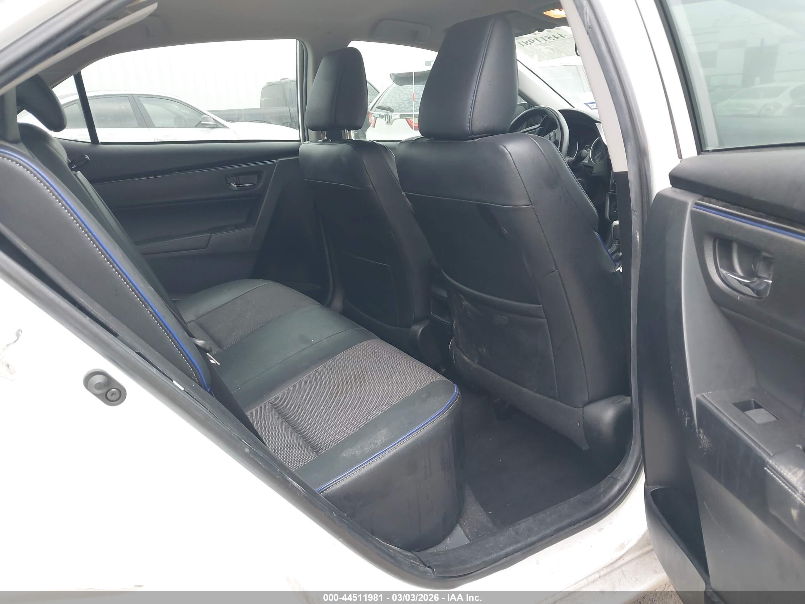 TOYOTA COROLLA image 8