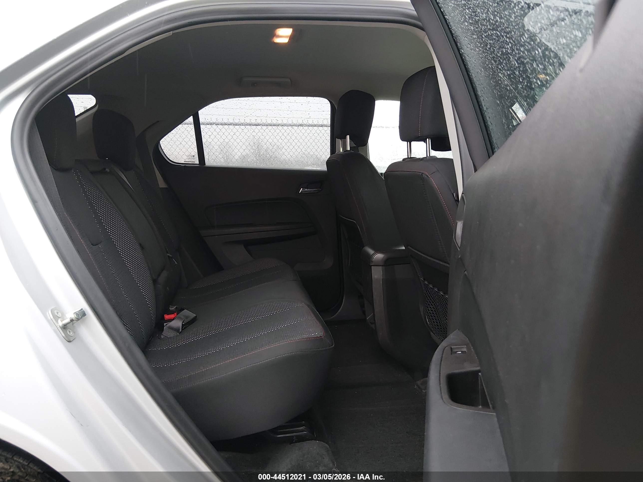 CHEVROLET EQUINOX image 8