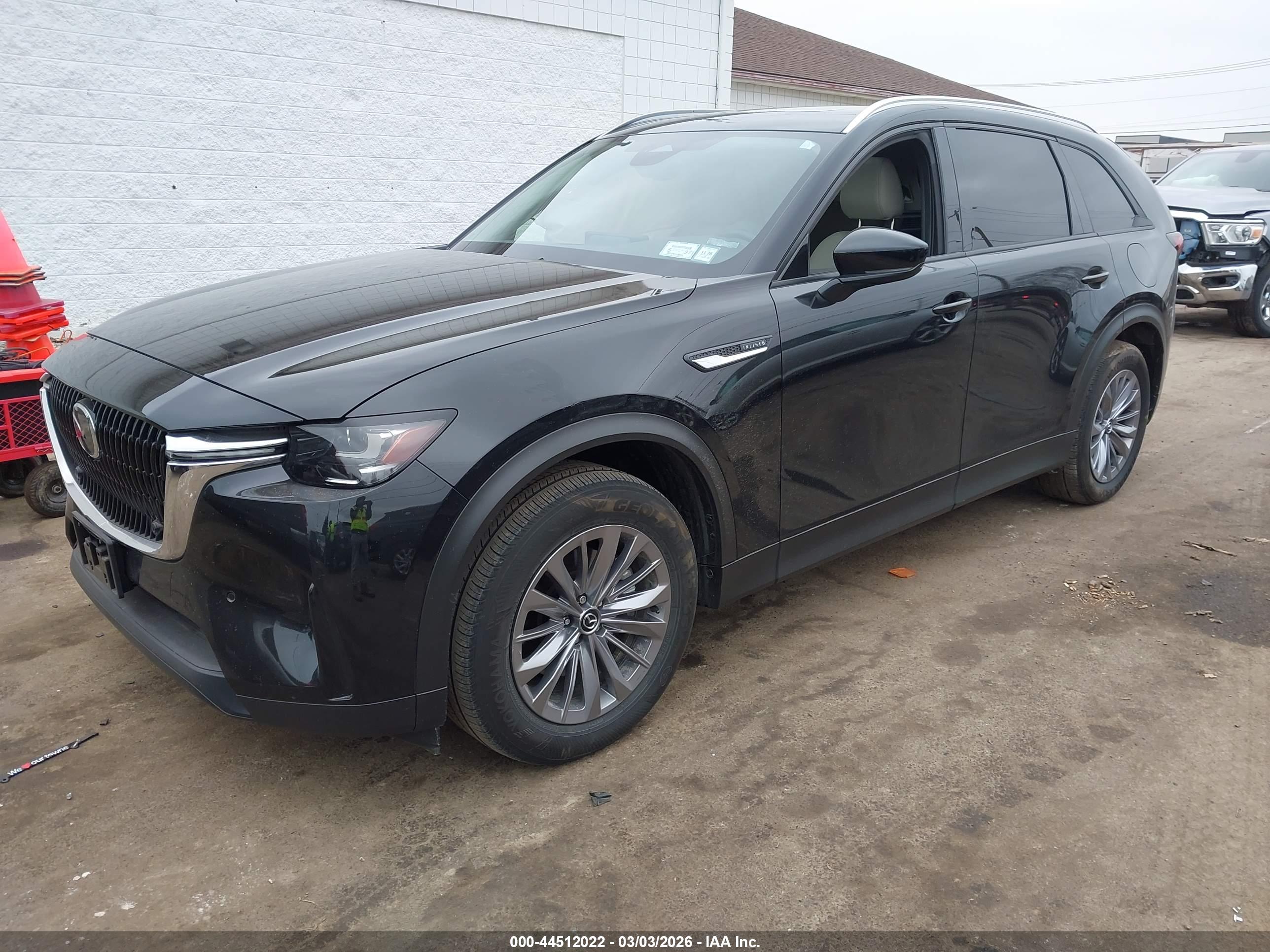 MAZDA CX-90 image 2