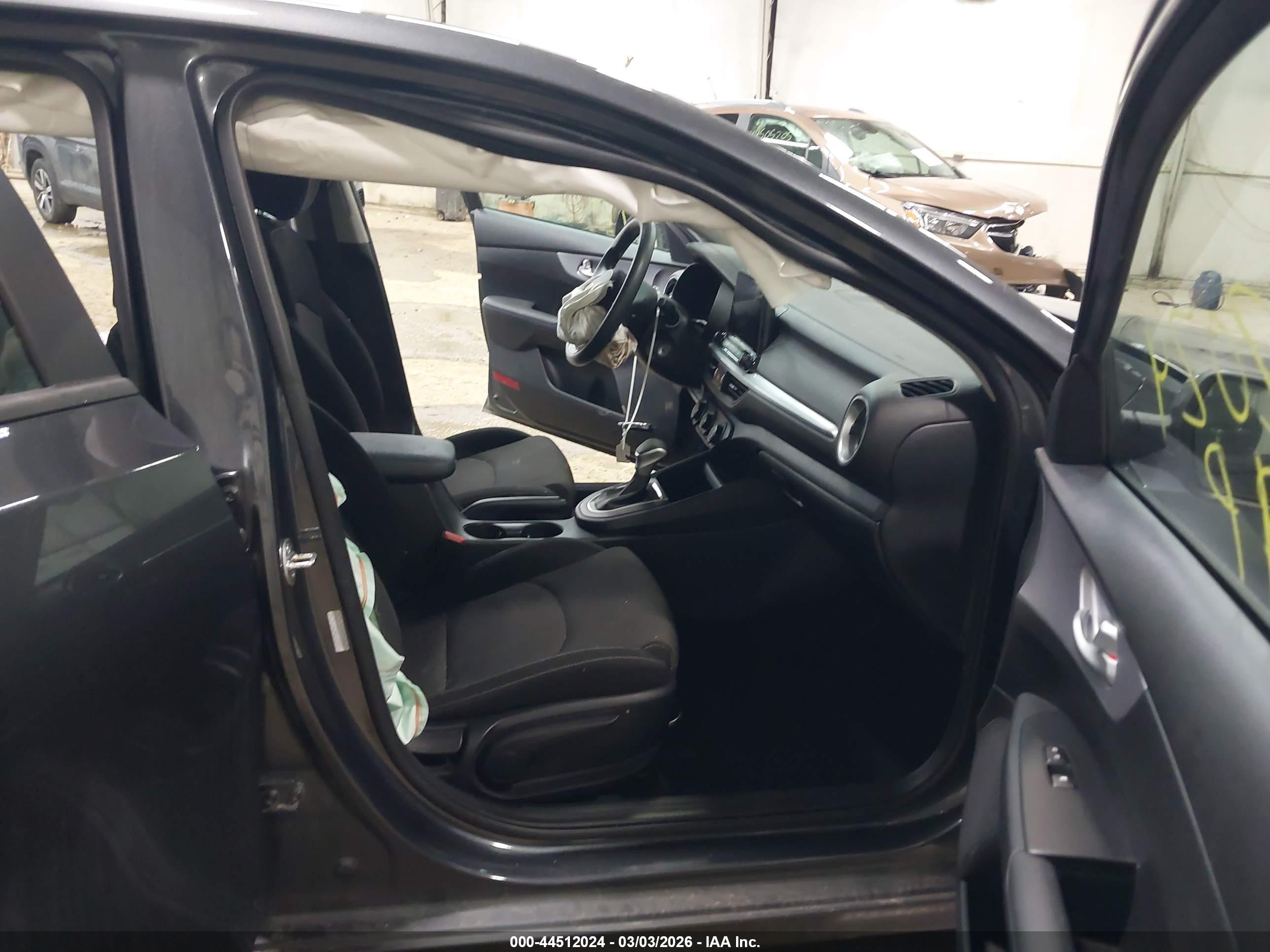 KIA FORTE image 5