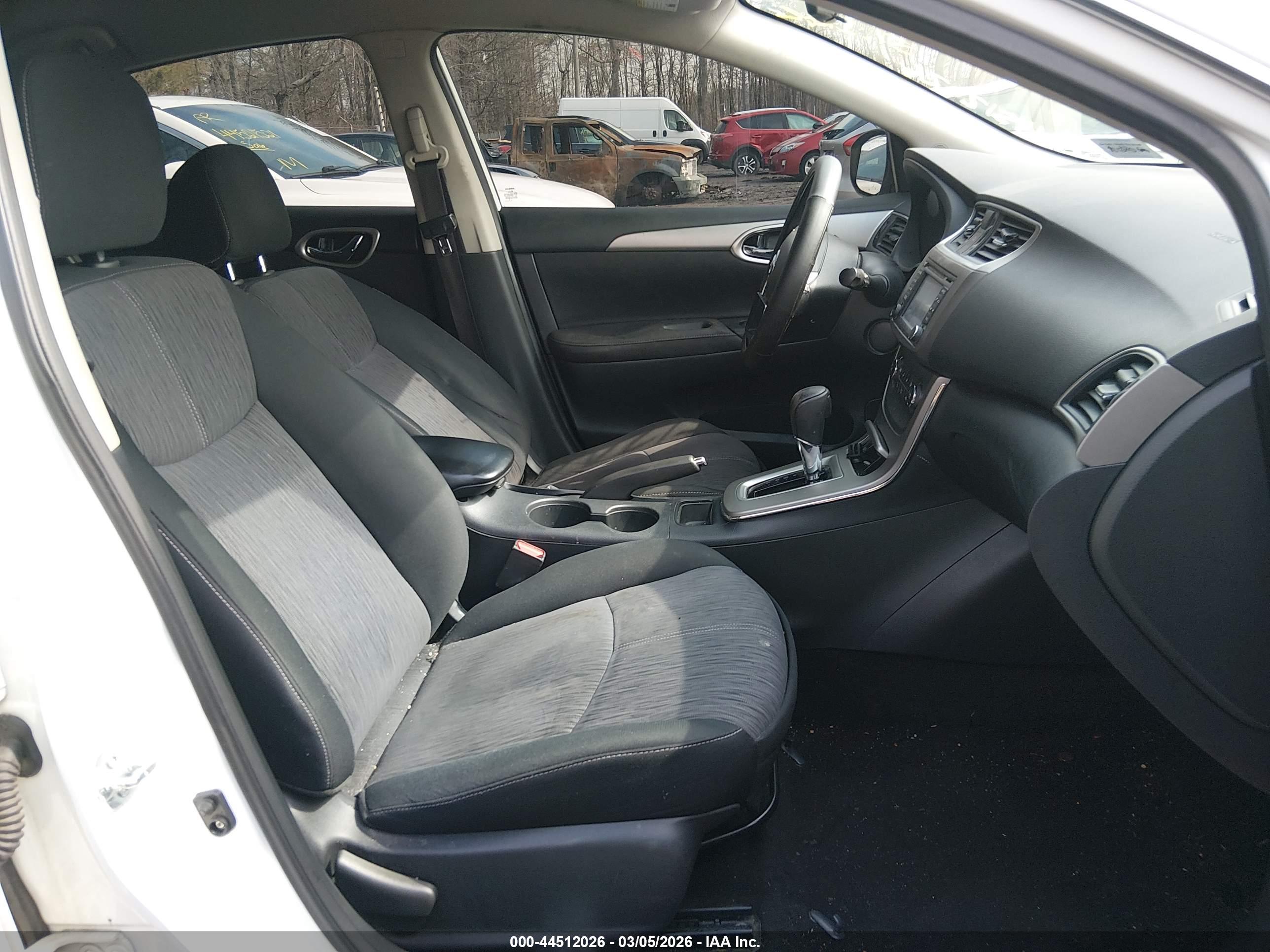 NISSAN SENTRA image 5