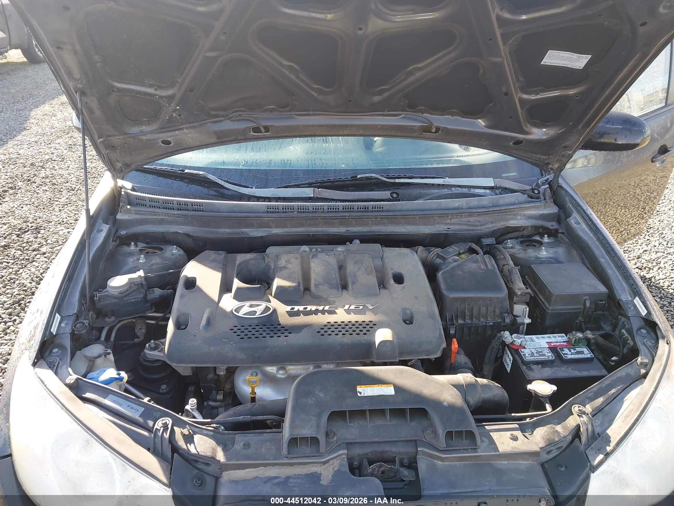 HYUNDAI ELANTRA image 10
