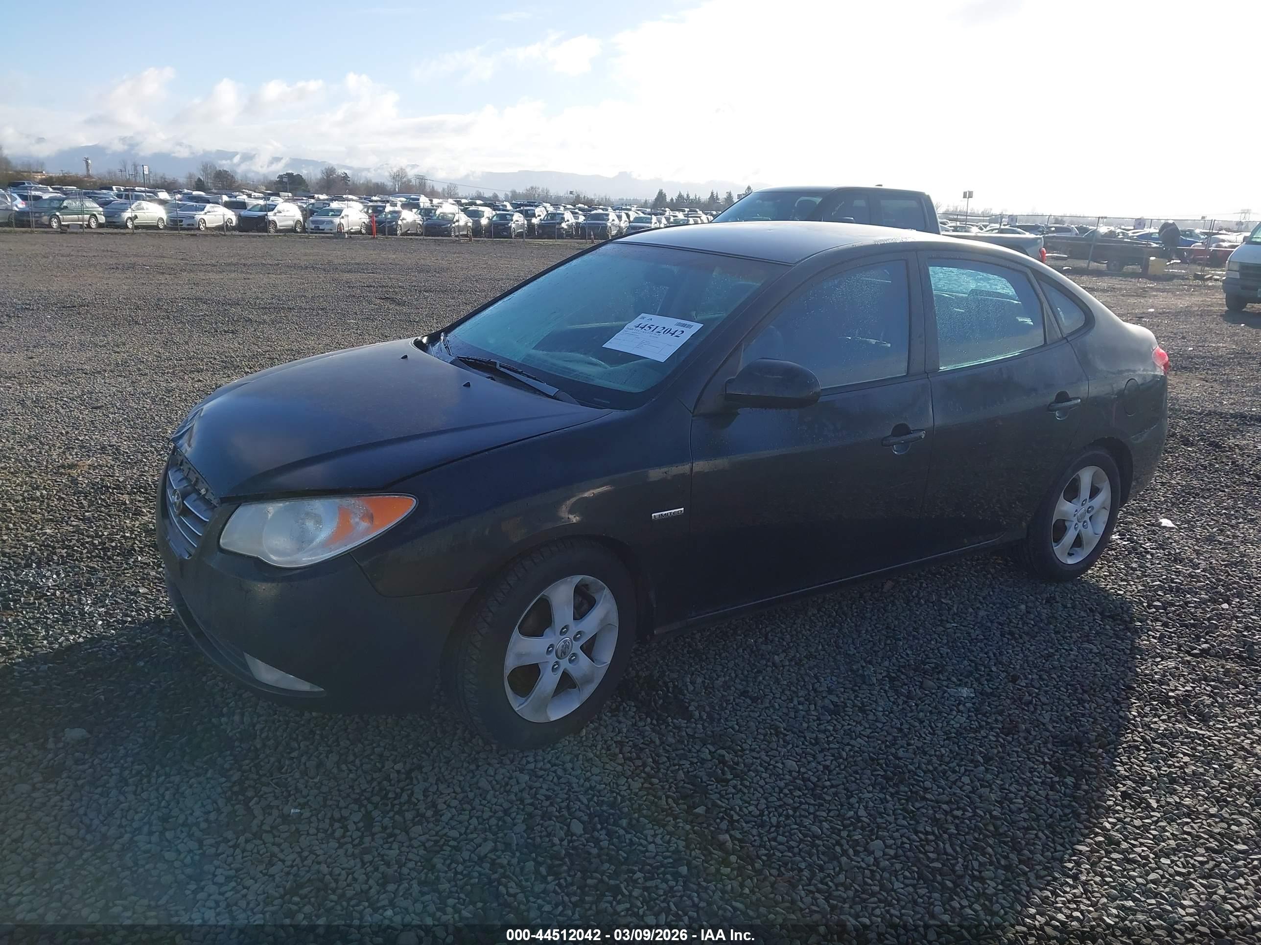 HYUNDAI ELANTRA image 2