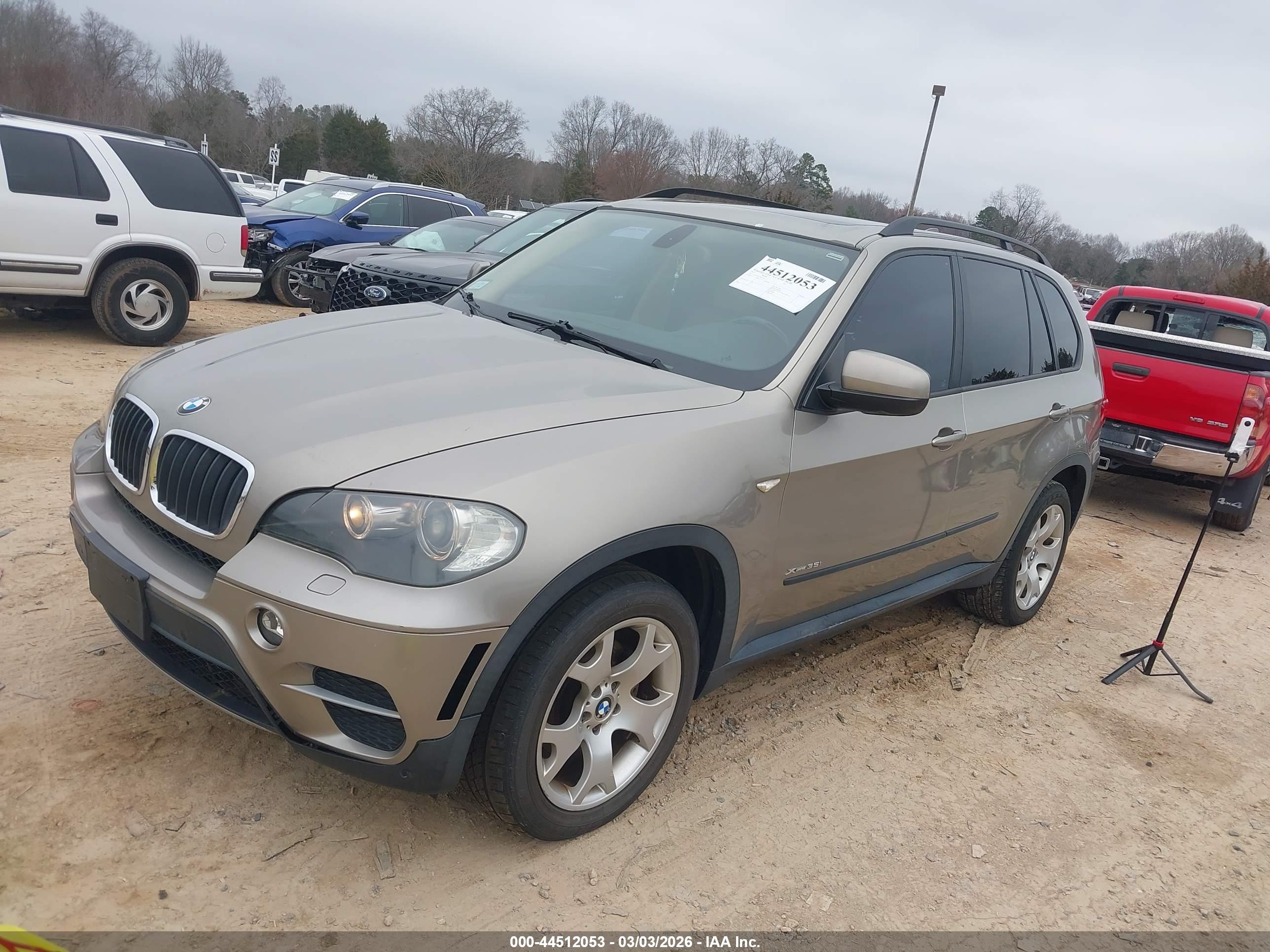 BMW X5 image 2