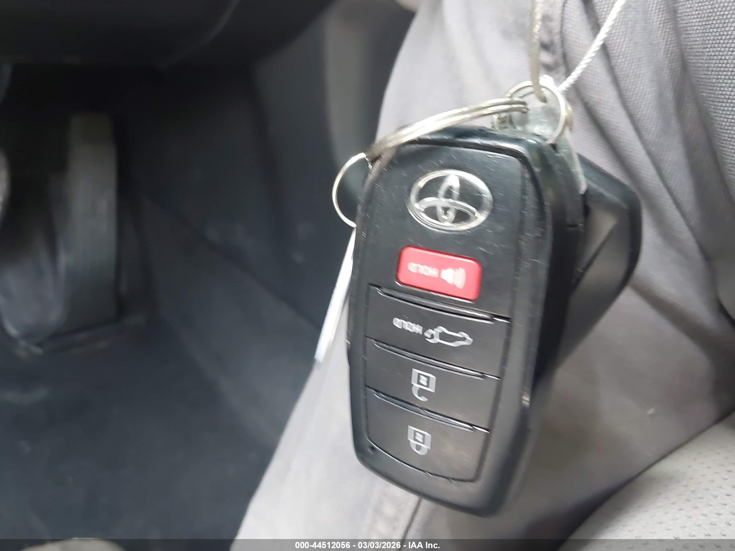 TOYOTA GRAND image 11