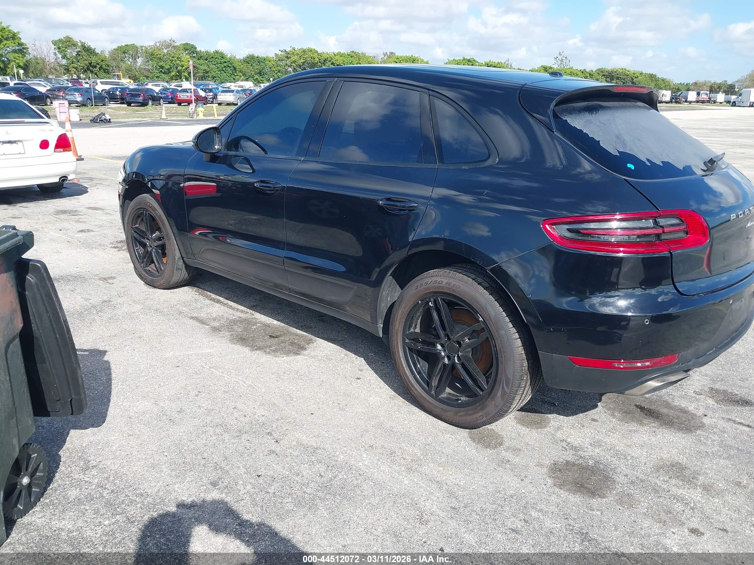 PORSCHE MACAN image 3