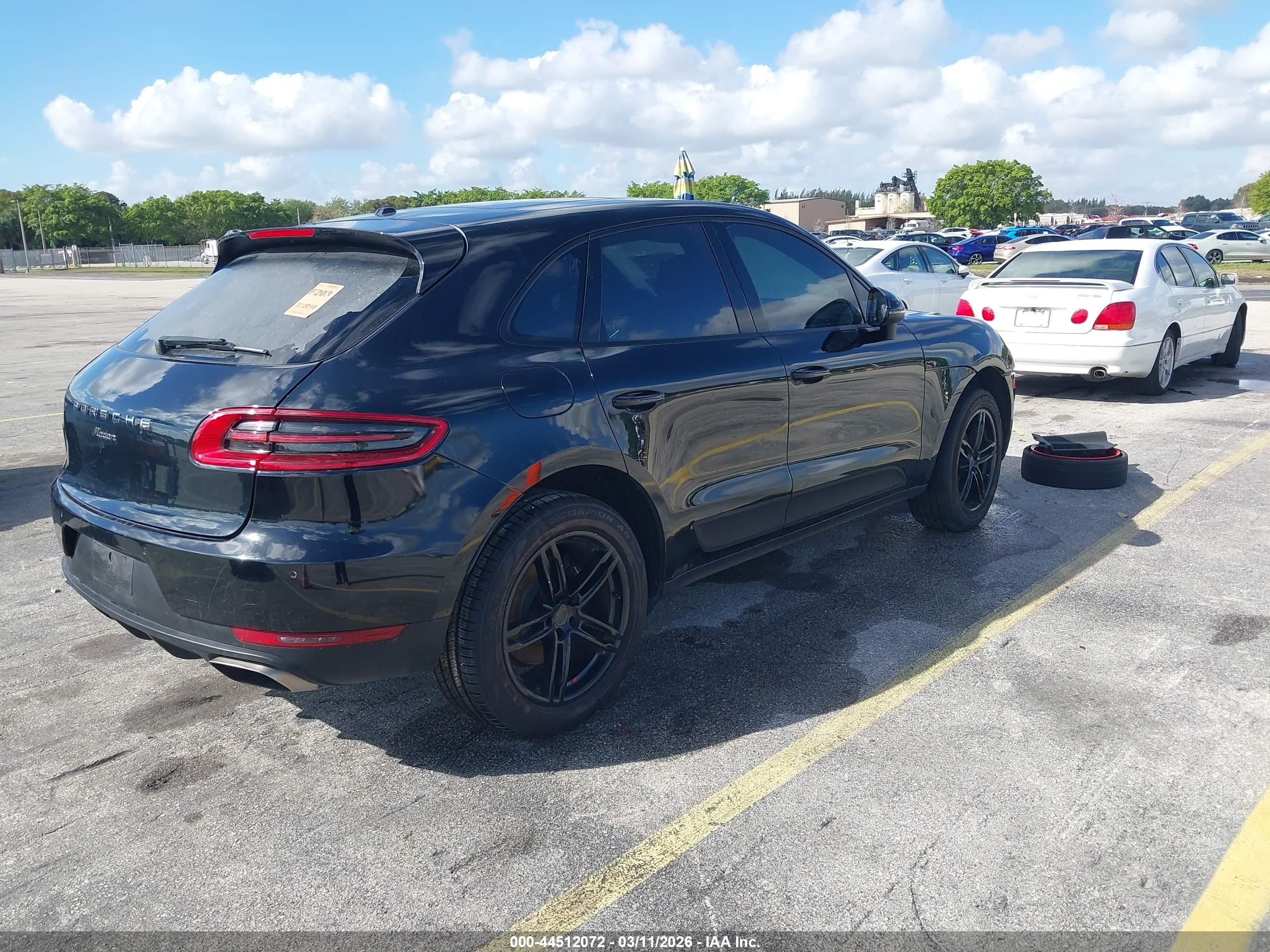PORSCHE MACAN image 4