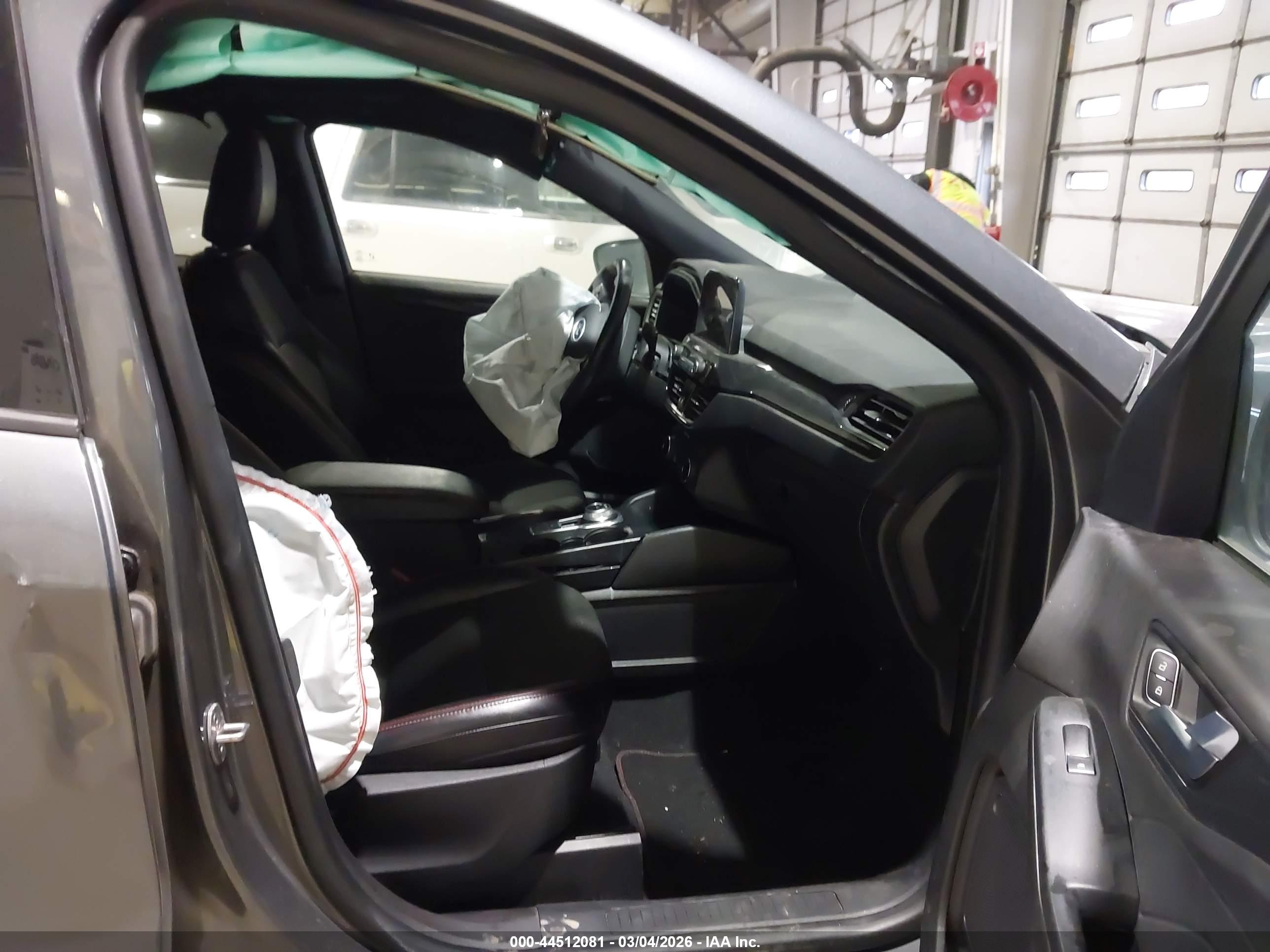 FORD ESCAPE image 5