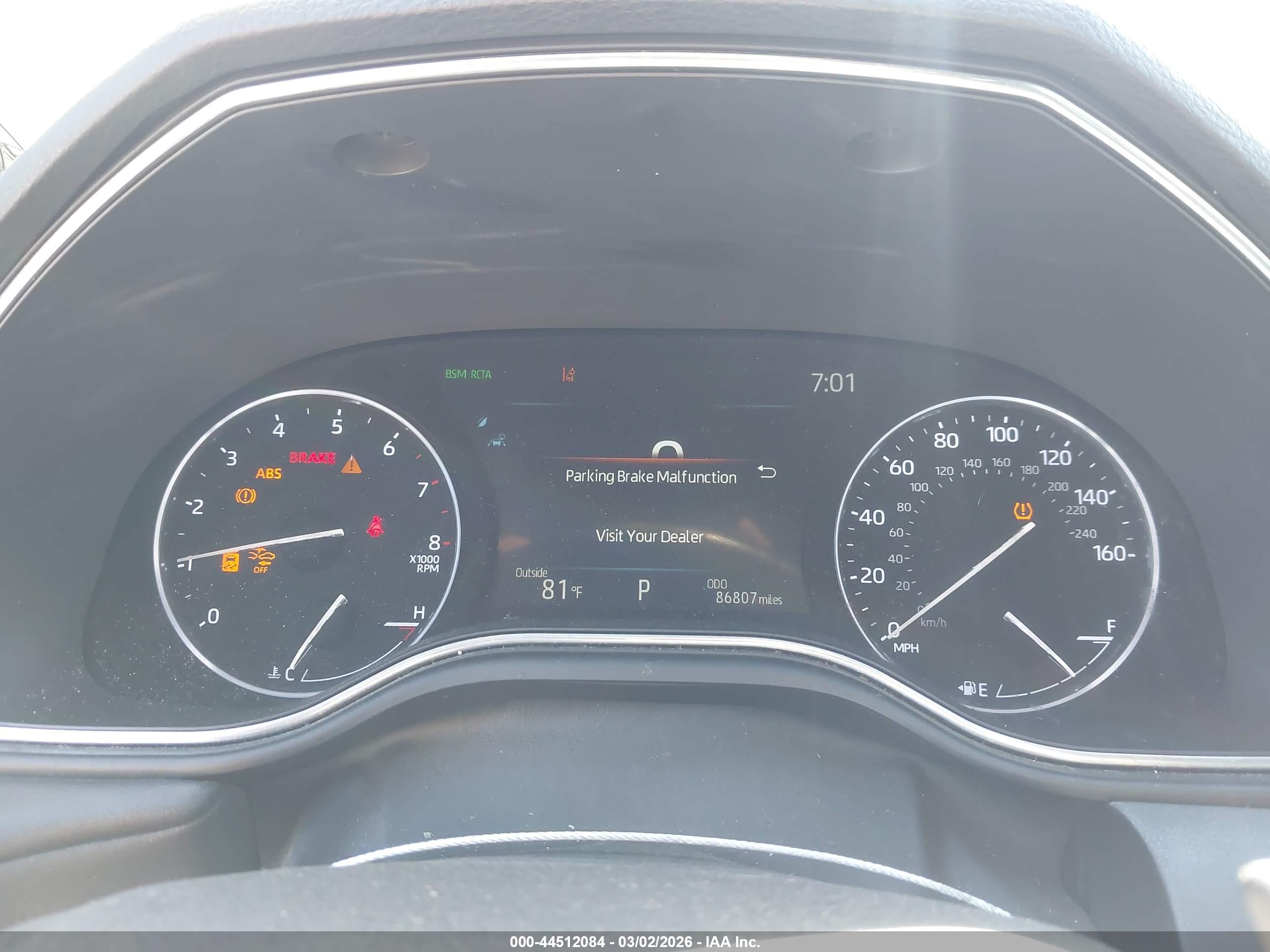 TOYOTA AVALON image 7