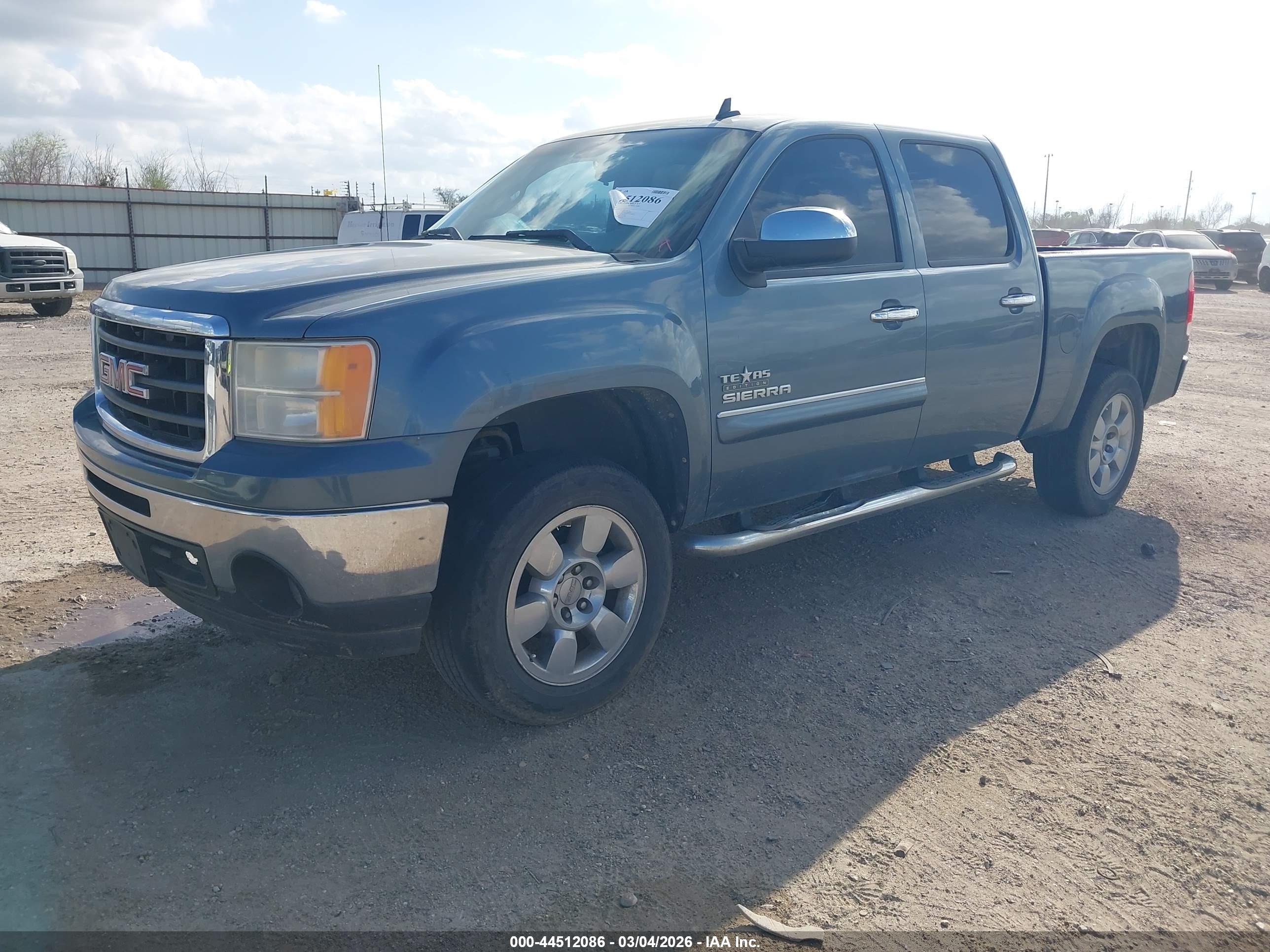 GMC SIERRA image 2