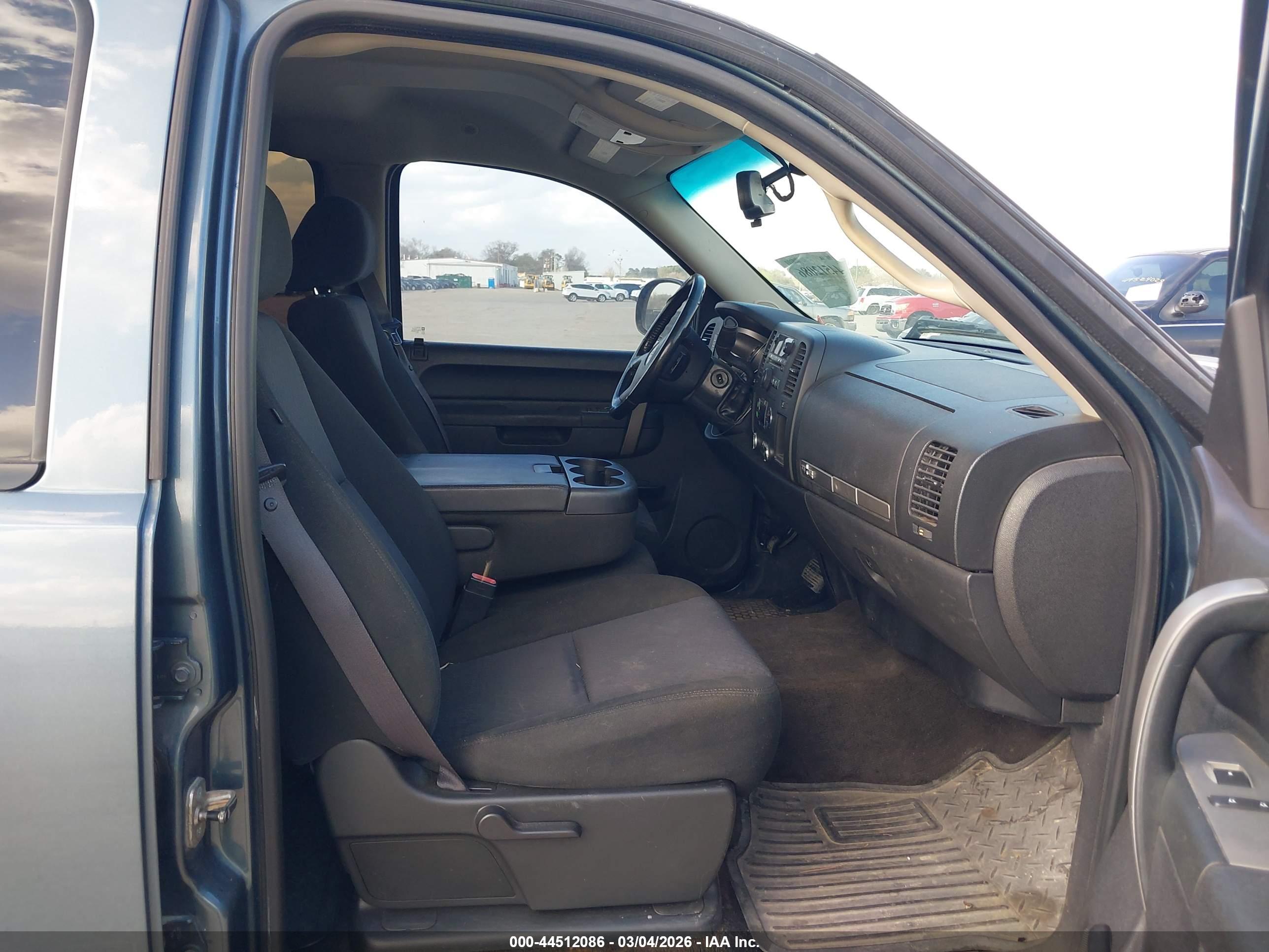 GMC SIERRA image 5